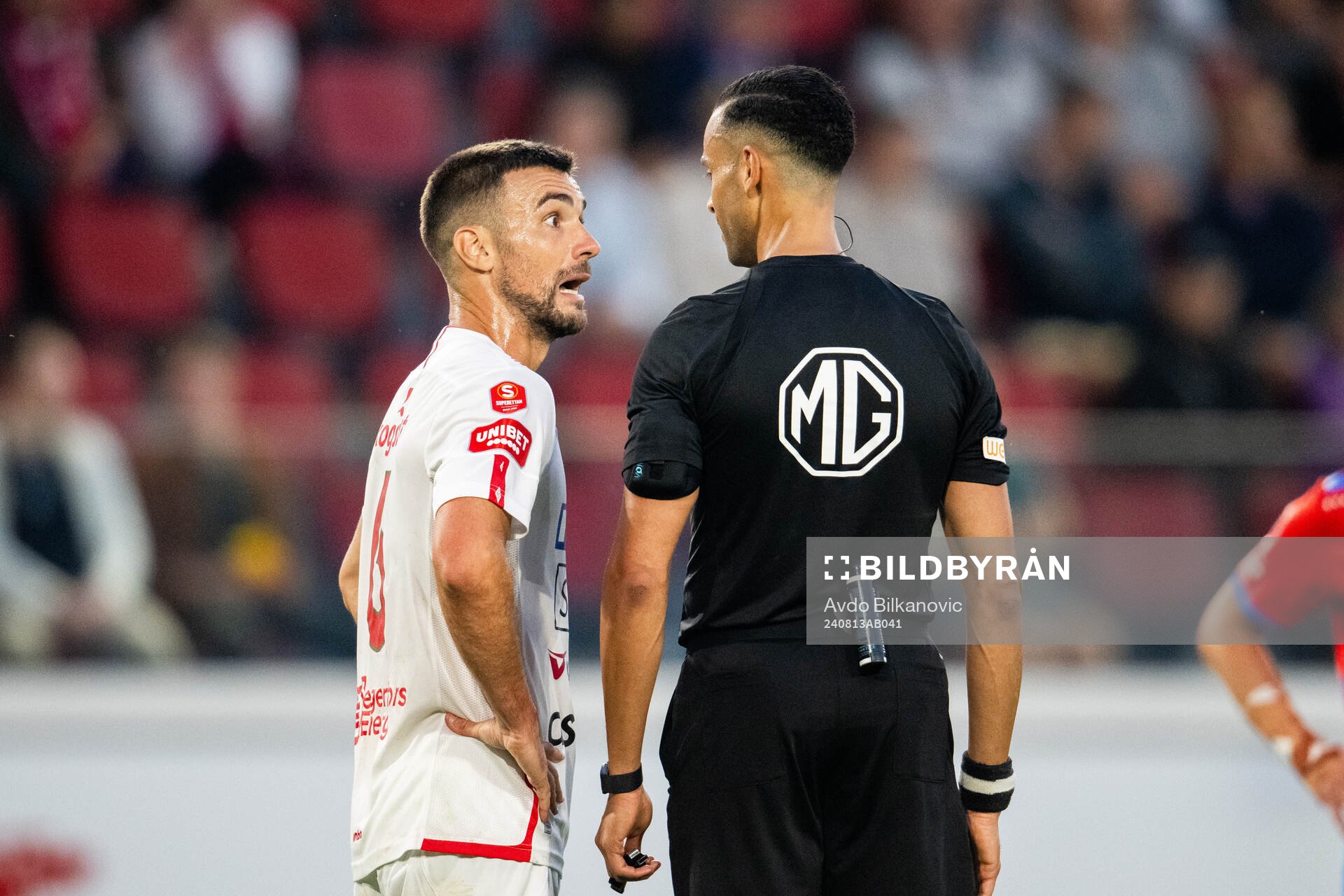 Degerfors Carlos Moros Gracia  och Domare Farouk Nehdi