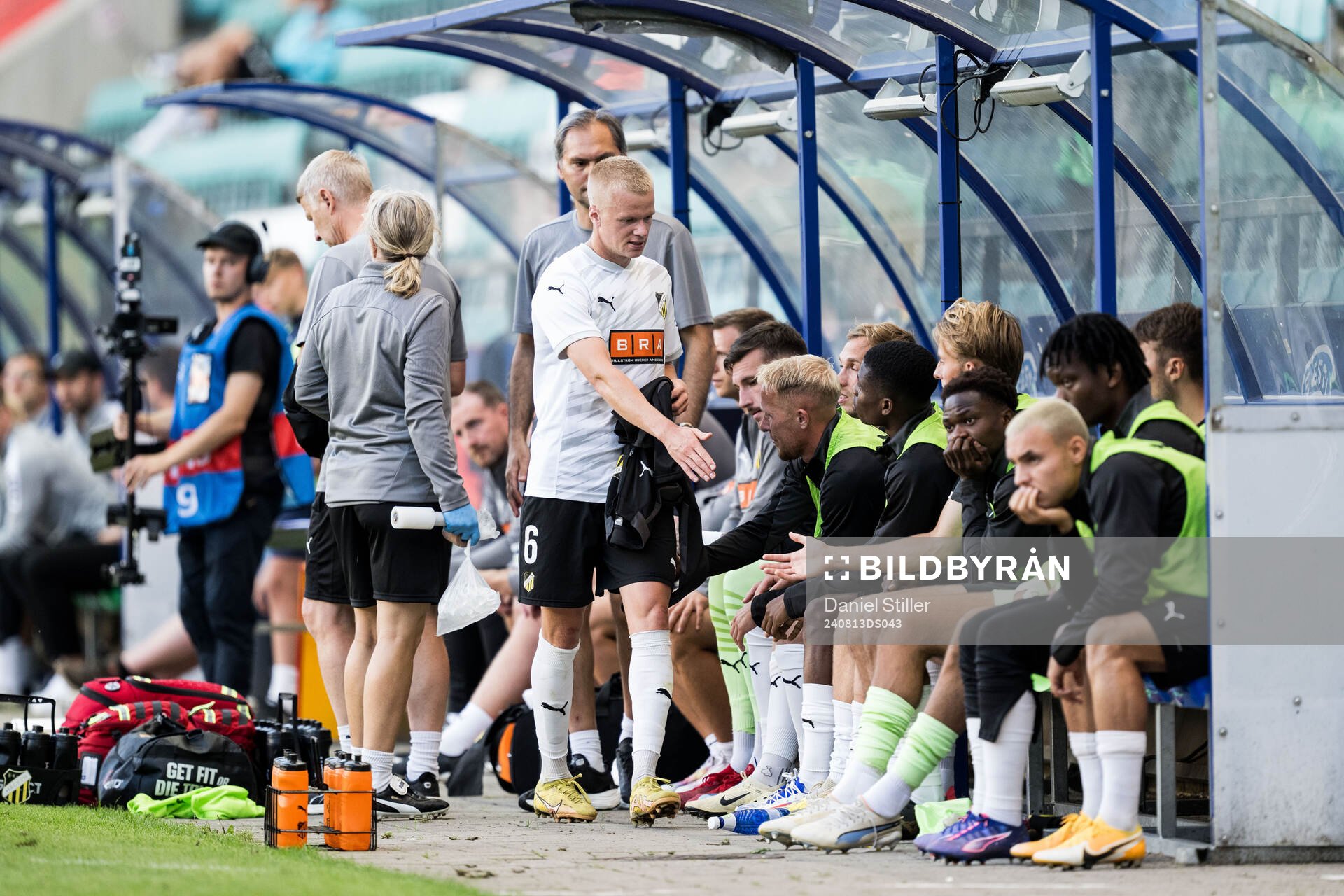 Axel Lindahl of Häcken is substituted off