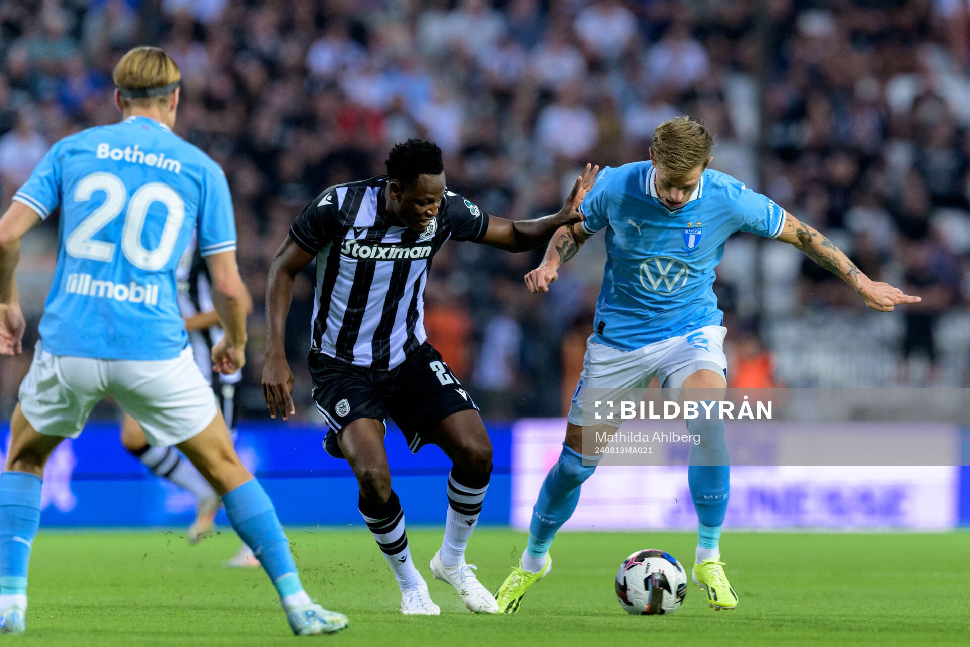 Abdul Rahman Baba of PAOK and Søren Rieks of Malmö FF