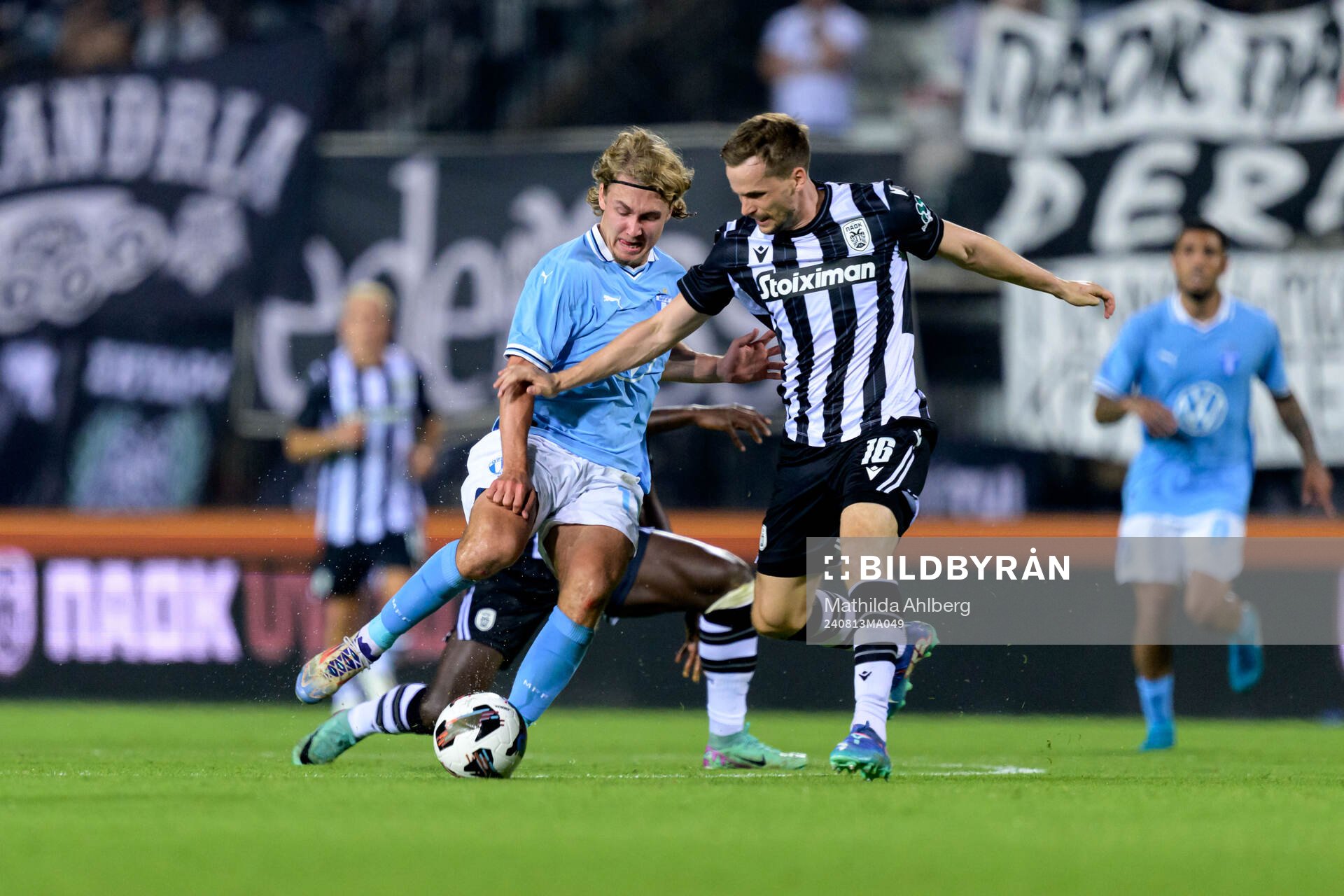 Sebastian Nanasi of Malmö FF and Tomasz Kedziora of PAOK during the UEFA Champions League football match between PAOK and Malmö FF on August 13, 2024 in Thessaloniki.