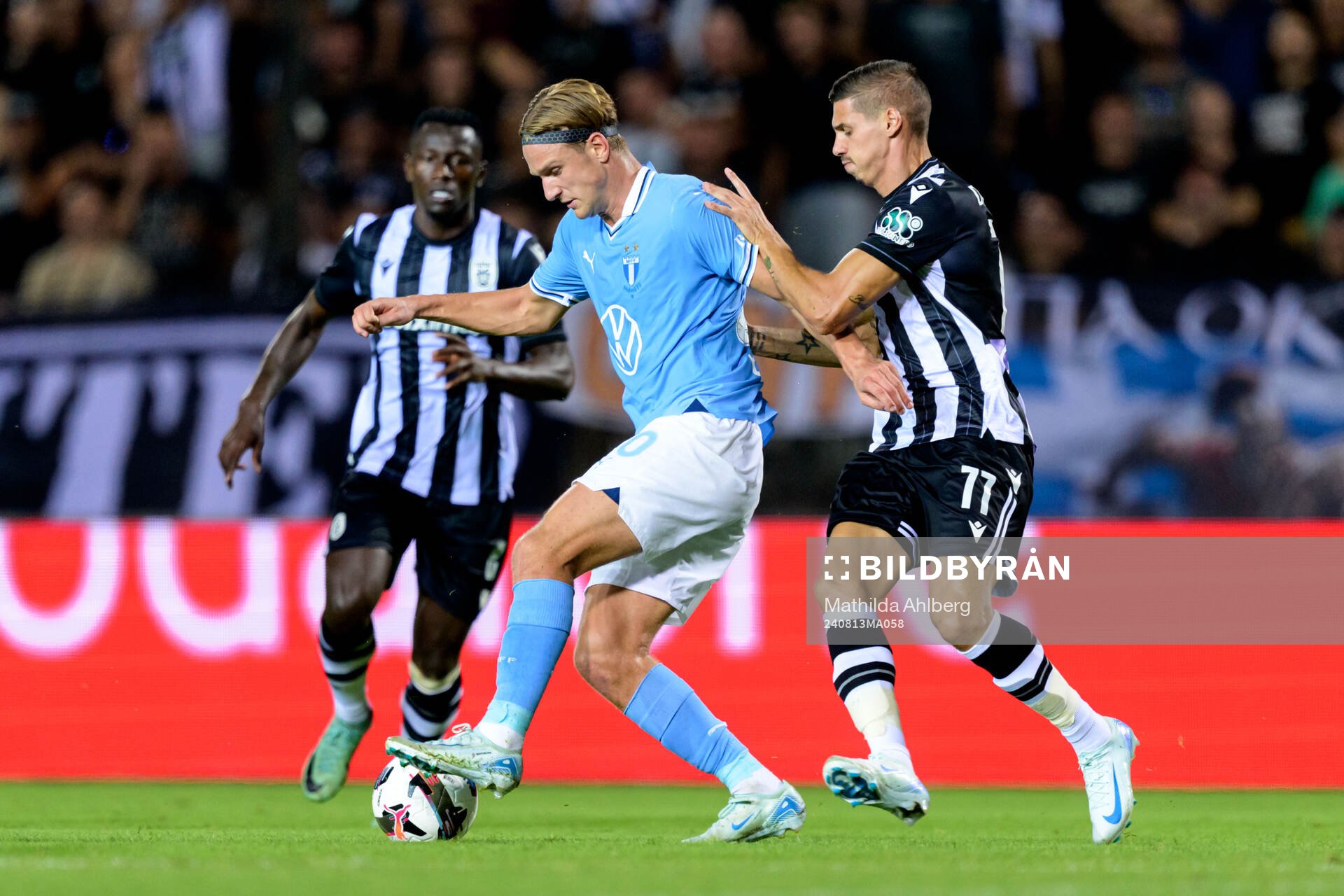 Erik Botheim of Malmö FF and Kiril Despodov of PAOK