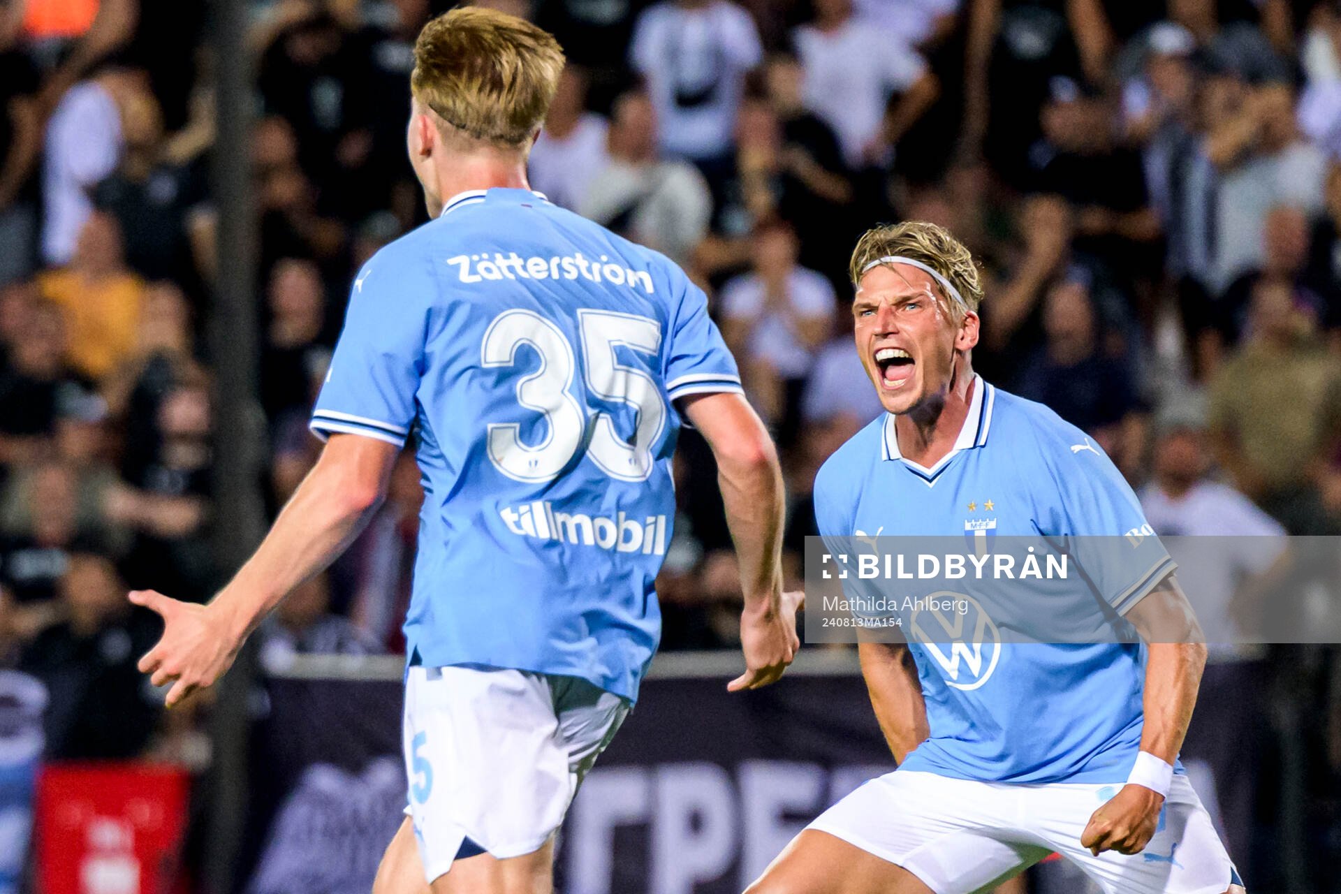 Jens Stryger Larsen of Malmö FF celebrates
