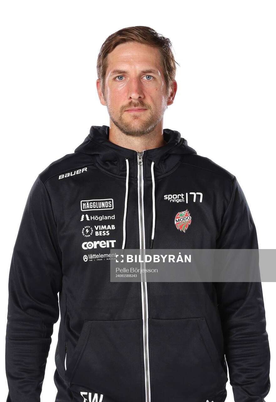 MoDos materialförvaltare Emil Wahlberg