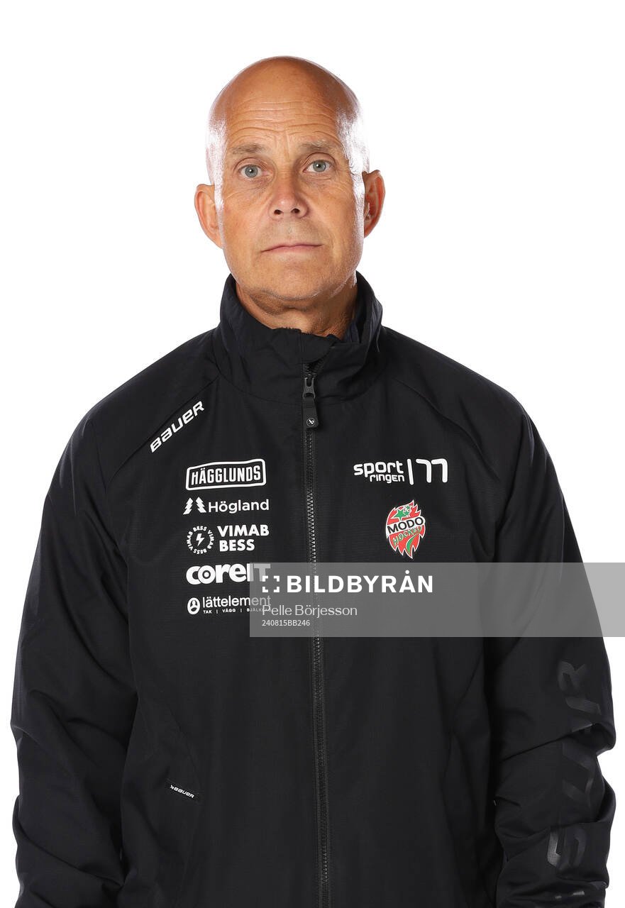 MoDos assisterande tränare Mikael Sundell