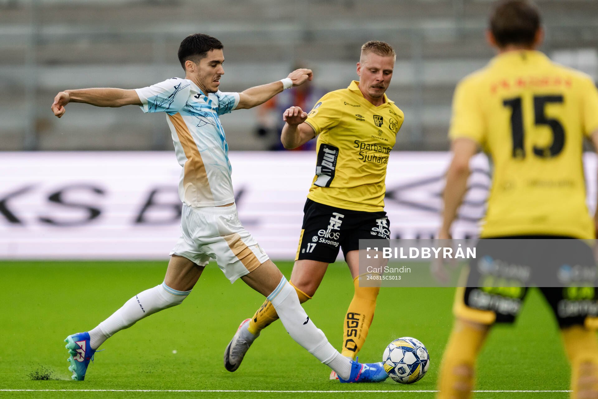 Niko Jankovic of Rijeka and Per Frick of Elfsborg
