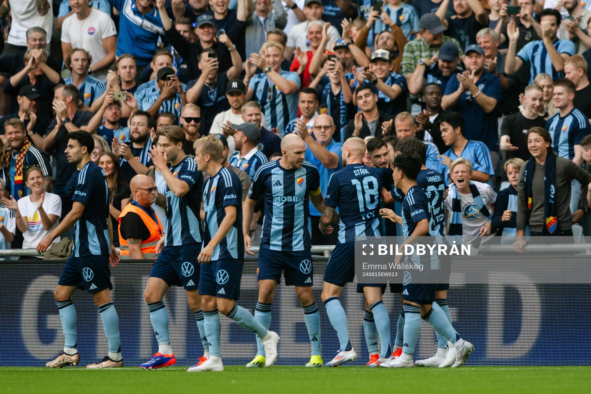 Players of Djurgården celebrate the 1-0 goal by Besard