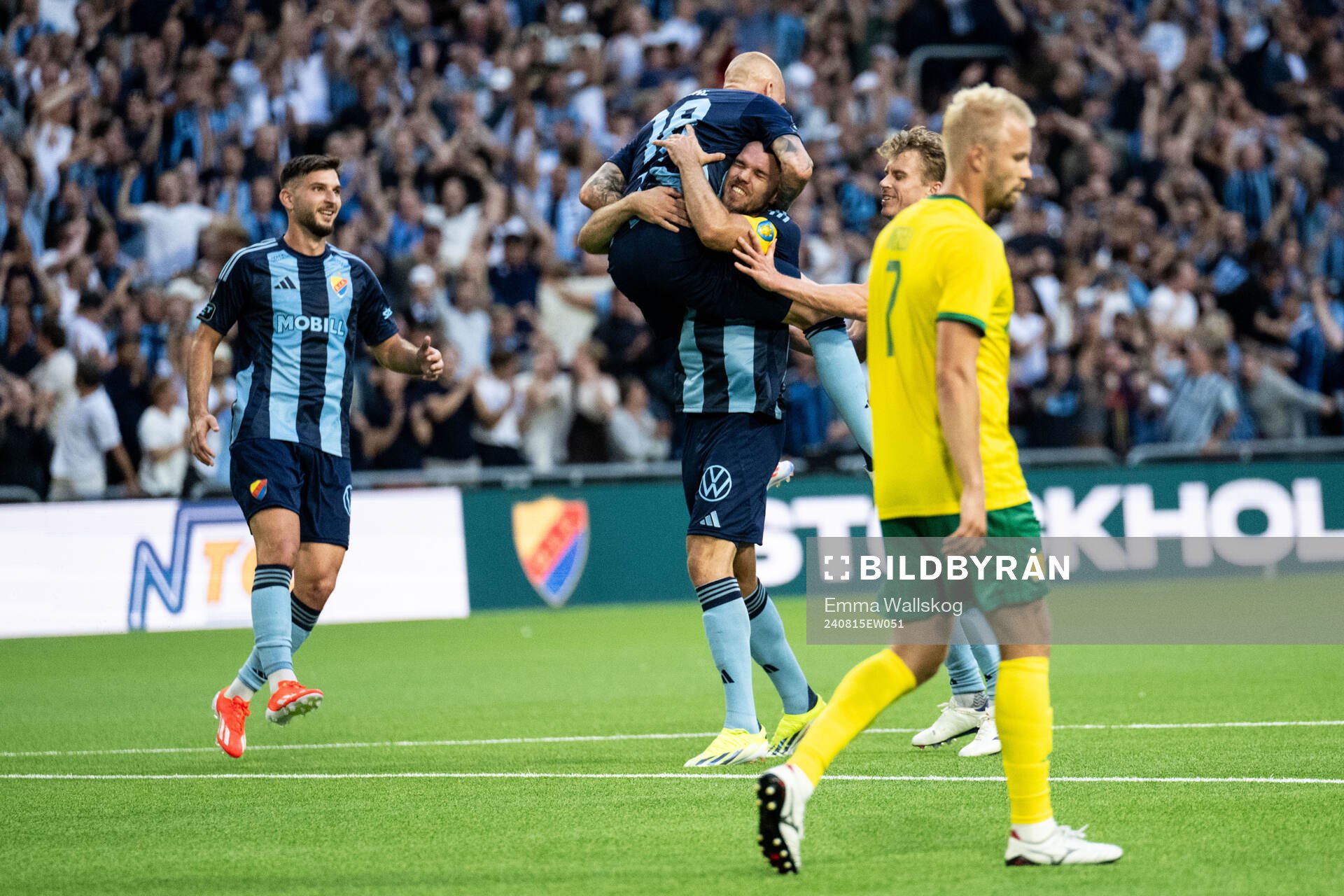 Adam Ståhl of Djurgården celebrates with Marcus Danielson