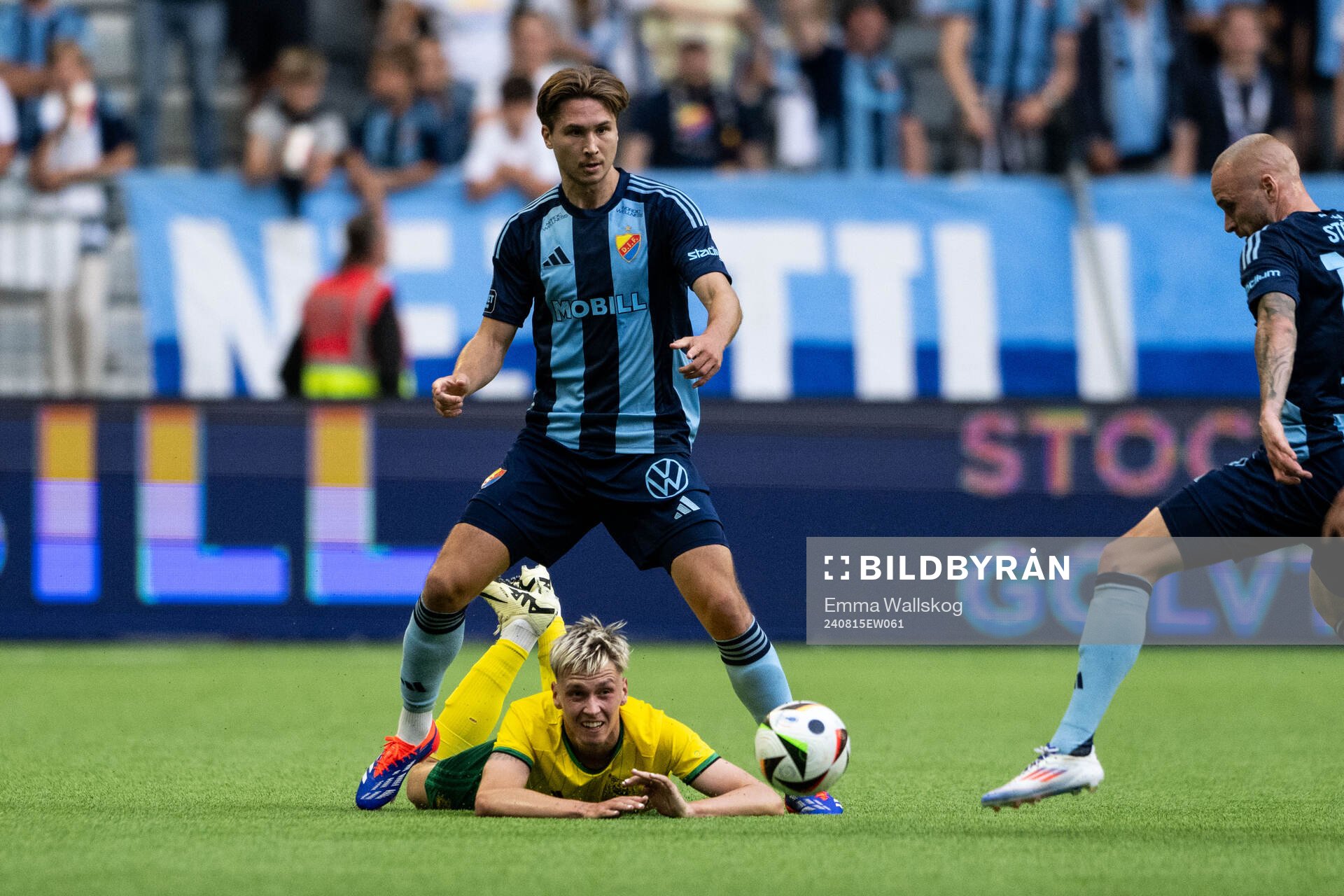 Miro Tenho of Djurgården and Santeri Haarala of Ilves