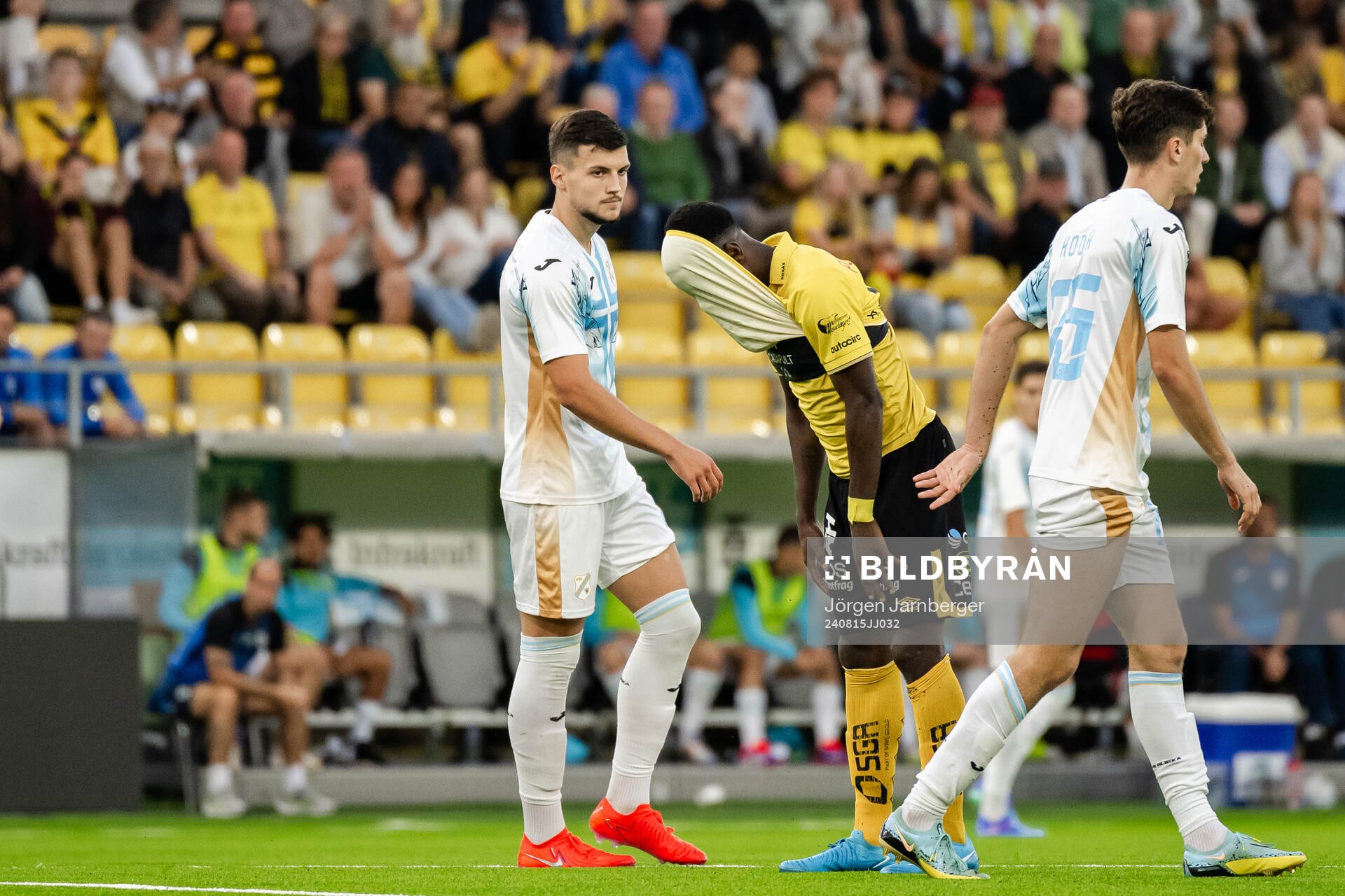 Michael Baidoo of Elfsborg looks dejected