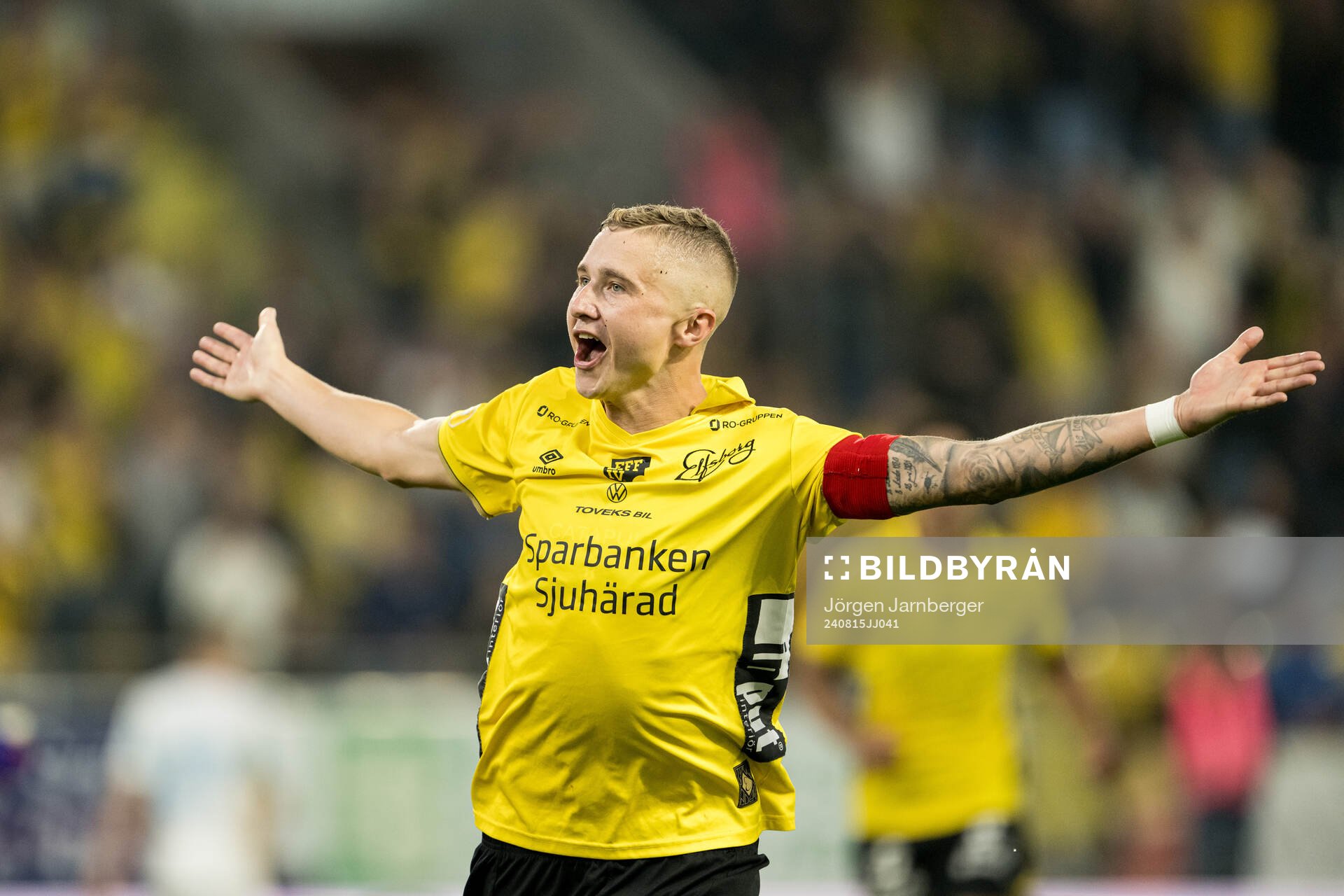 Sebastian Holmen of Elfsborg celebrates the 3-0 goal