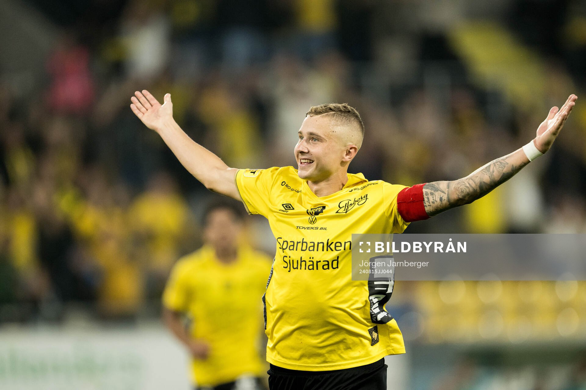 Sebastian Holmen of Elfsborg celebrates the 3-0 goal