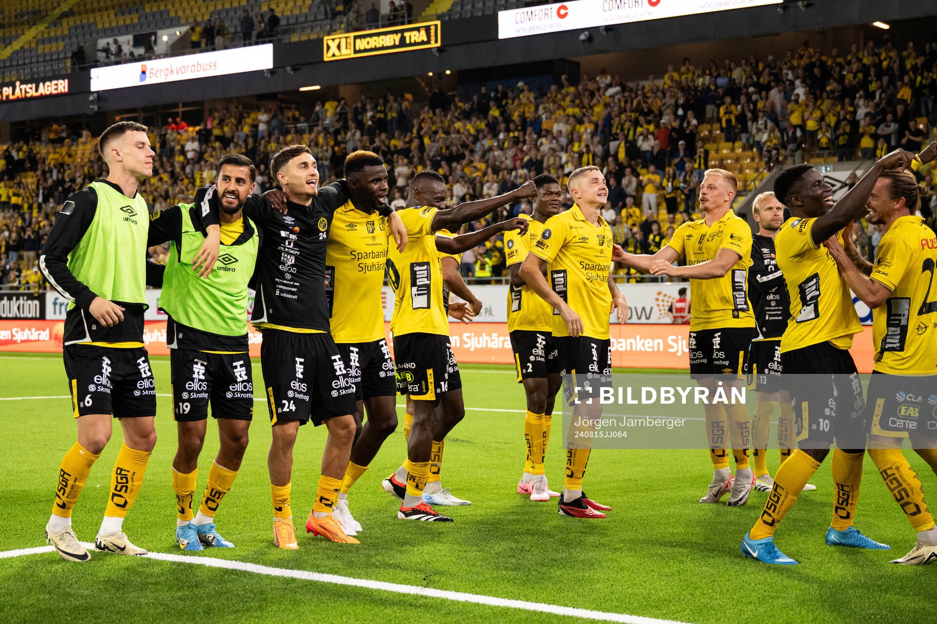 Players of Elfsborg celebrates