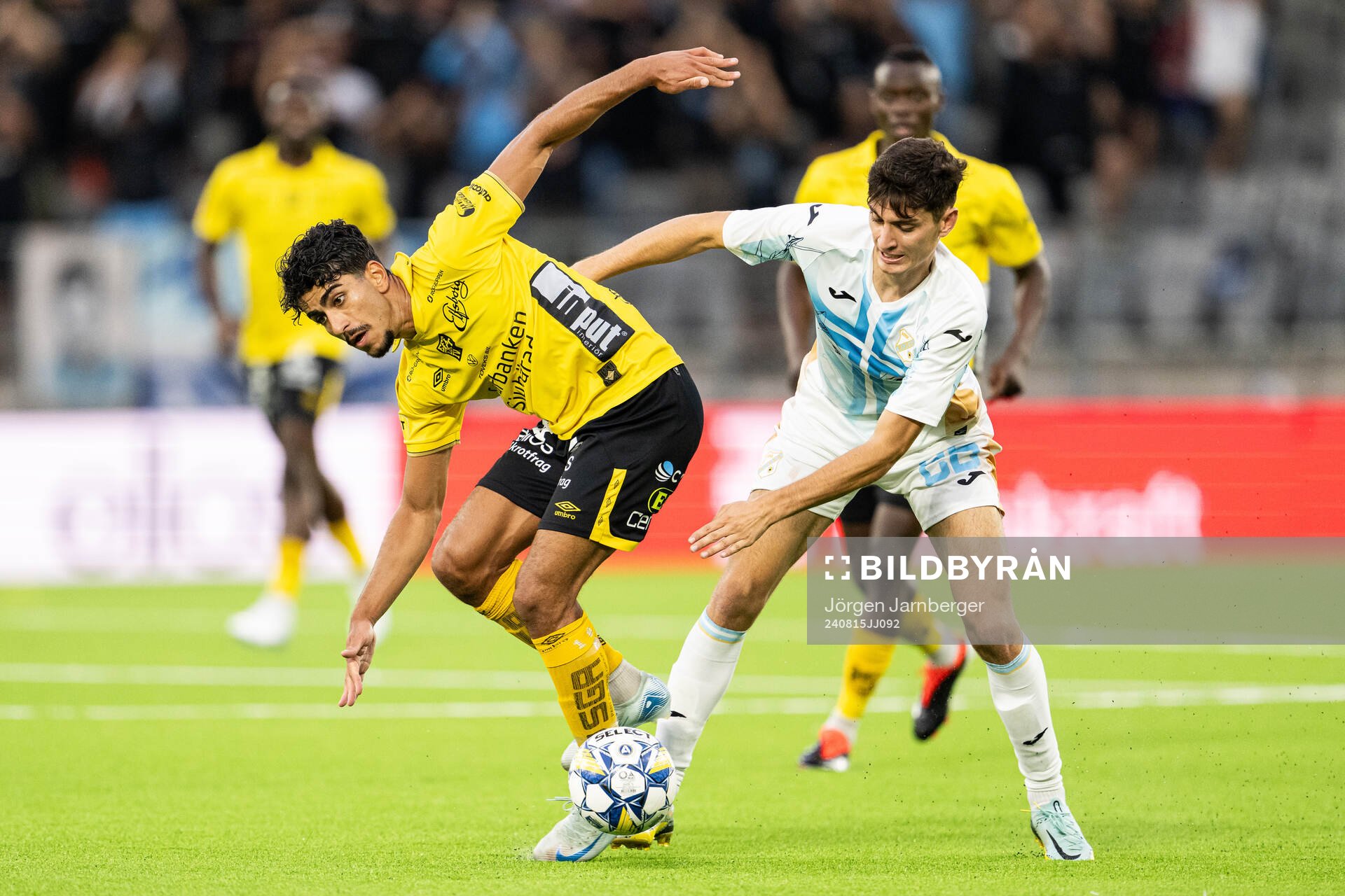 Ahmed Qasem of Elfsborg and Veldin Hodža of Rijeka