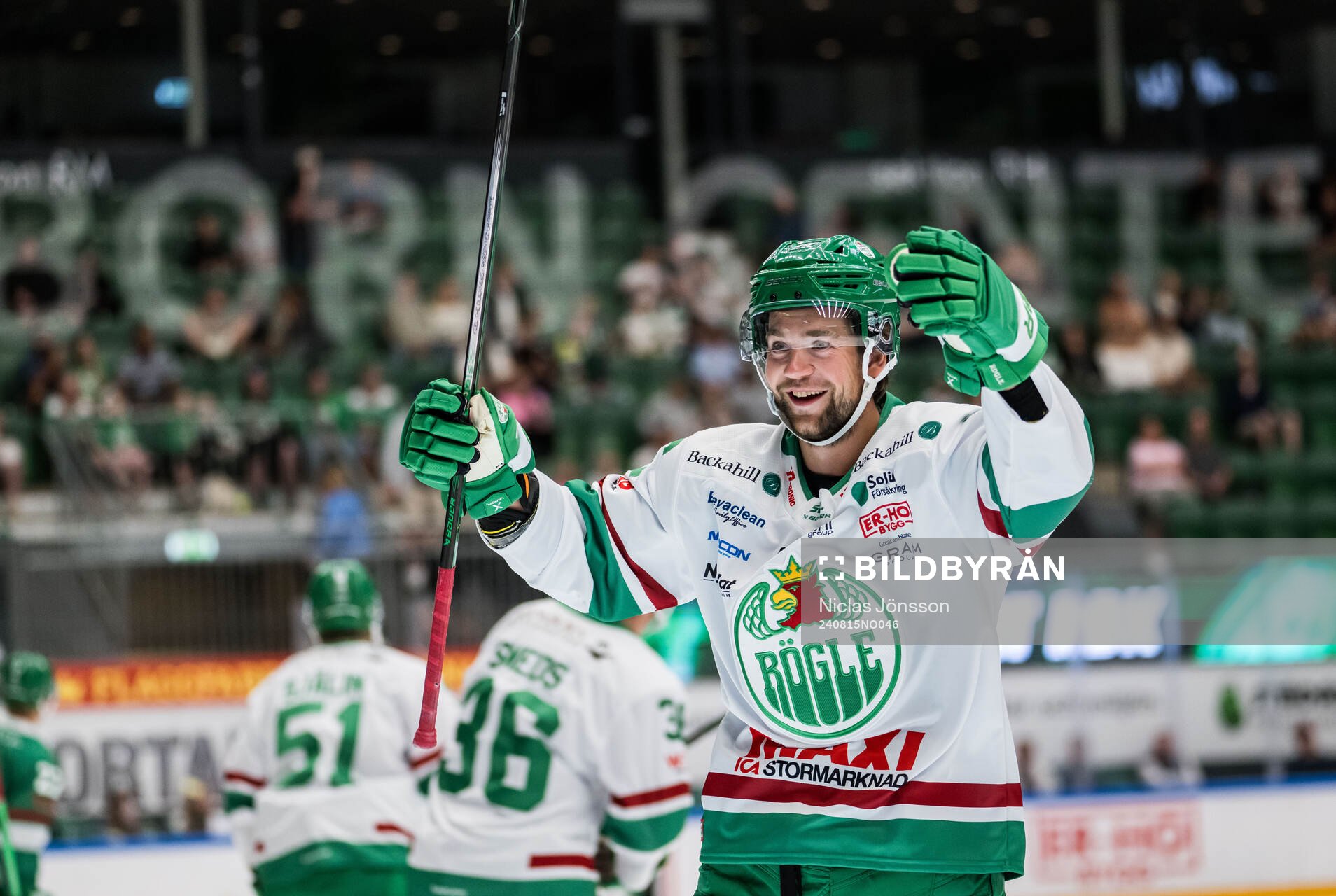 Rögles Lucas Ekeståhl Jonsson jublar