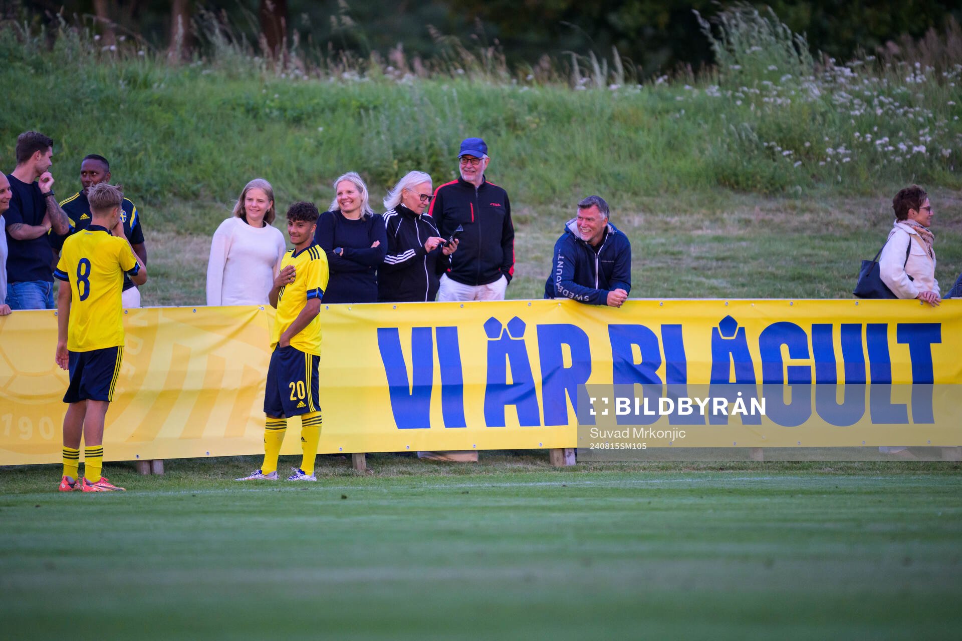 Svenska spelarna jublar efter P15 landskampen i fotboll mellan Sverige och Finland den 15 augusti 2024 i Borgholm. 