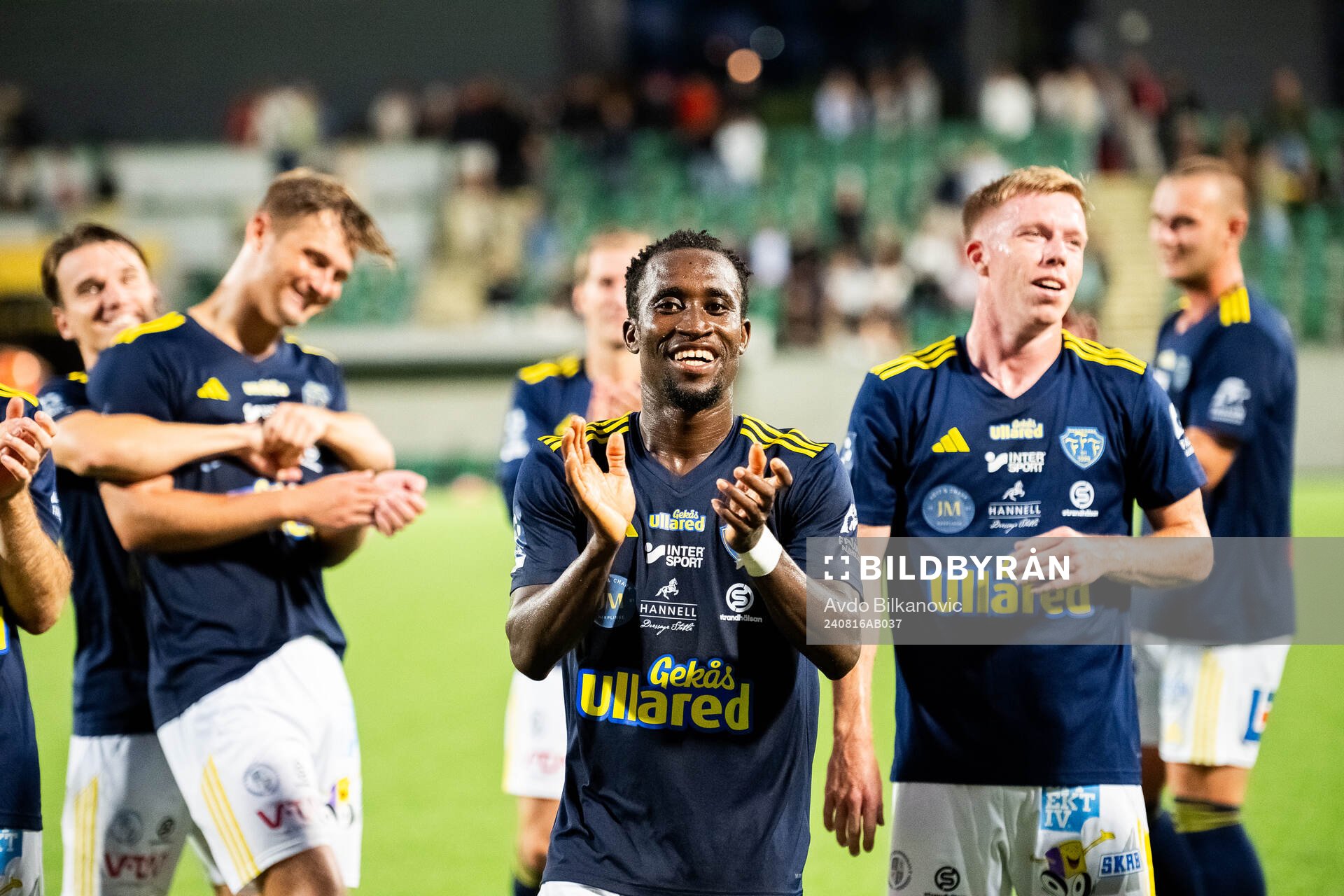 Falkenbergs FFs Wanbe Godwin Aguda jublar