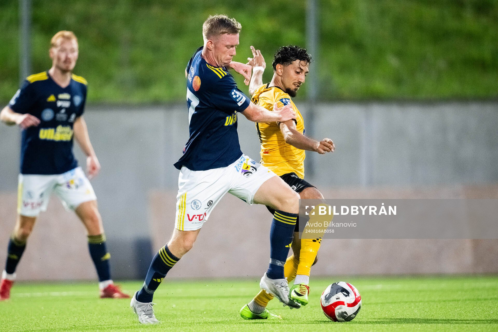 Lund BKs Samir Maarouf och Falkenbergs FFs Lucas Sibelius