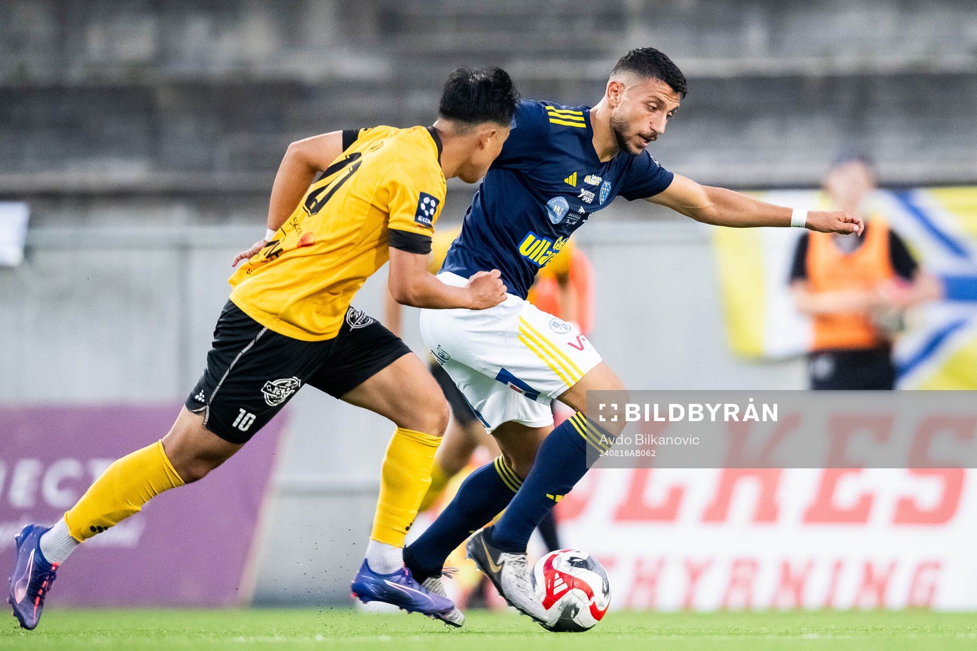 Lund BKs Eddie Tran och Falkenbergs FFs Leonardo Farah