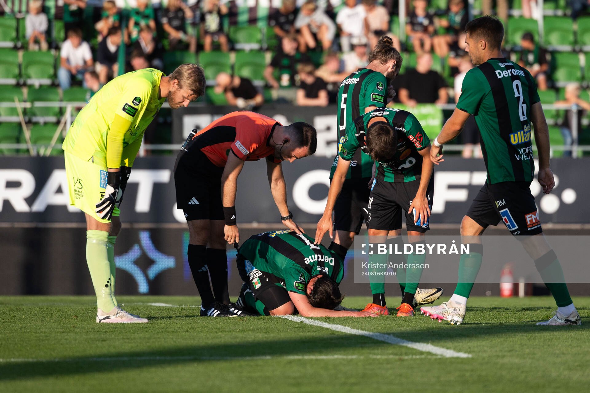 Varbergs Robin Tranberg har ont under fotbollsmatchen i Superettan mellan Varberg och GIF Sundsvall den 16 augusti 2024 i Varberg. 