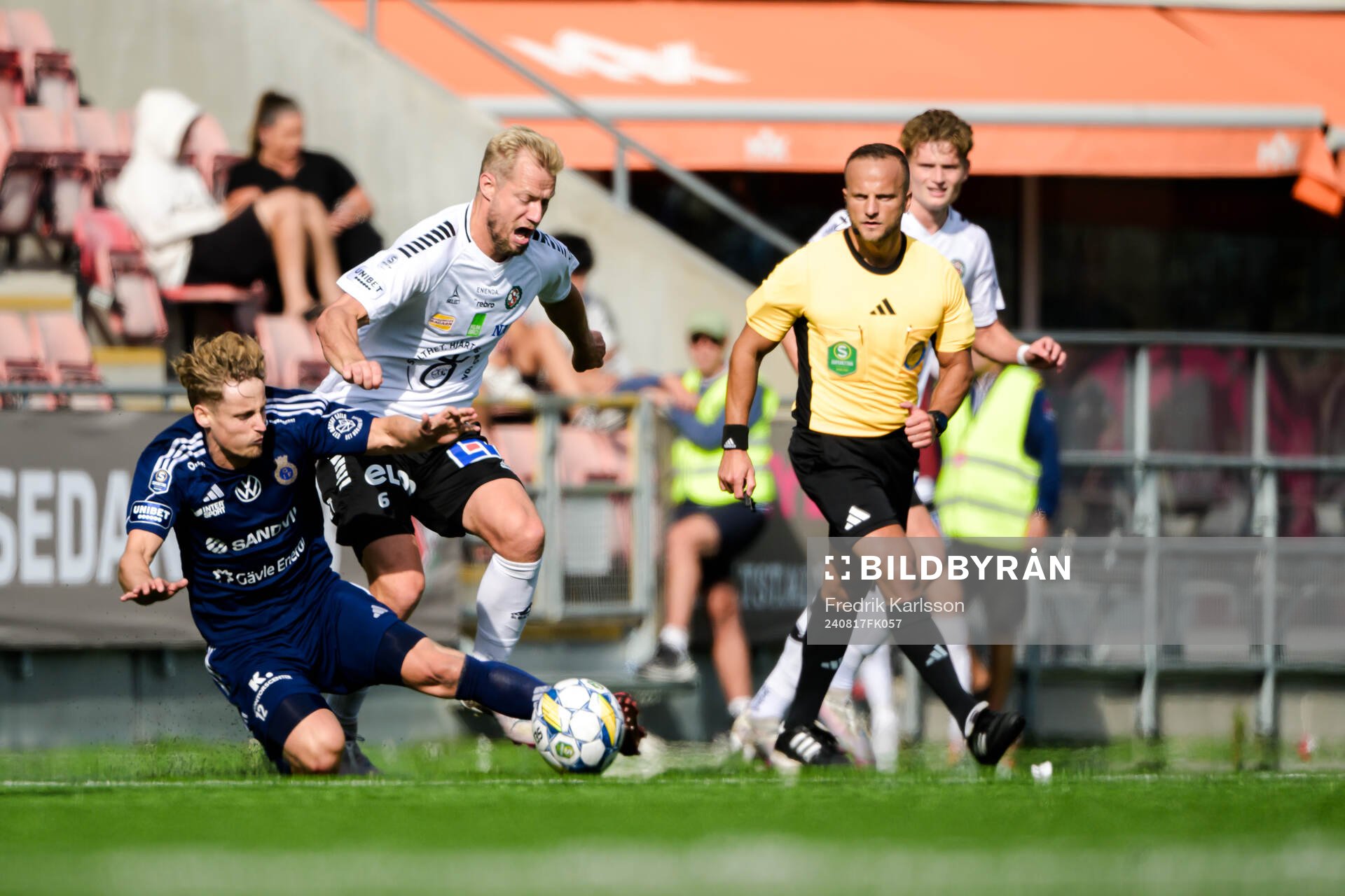 Gefles Henrik Bellman och Örebros Sebastian Crona