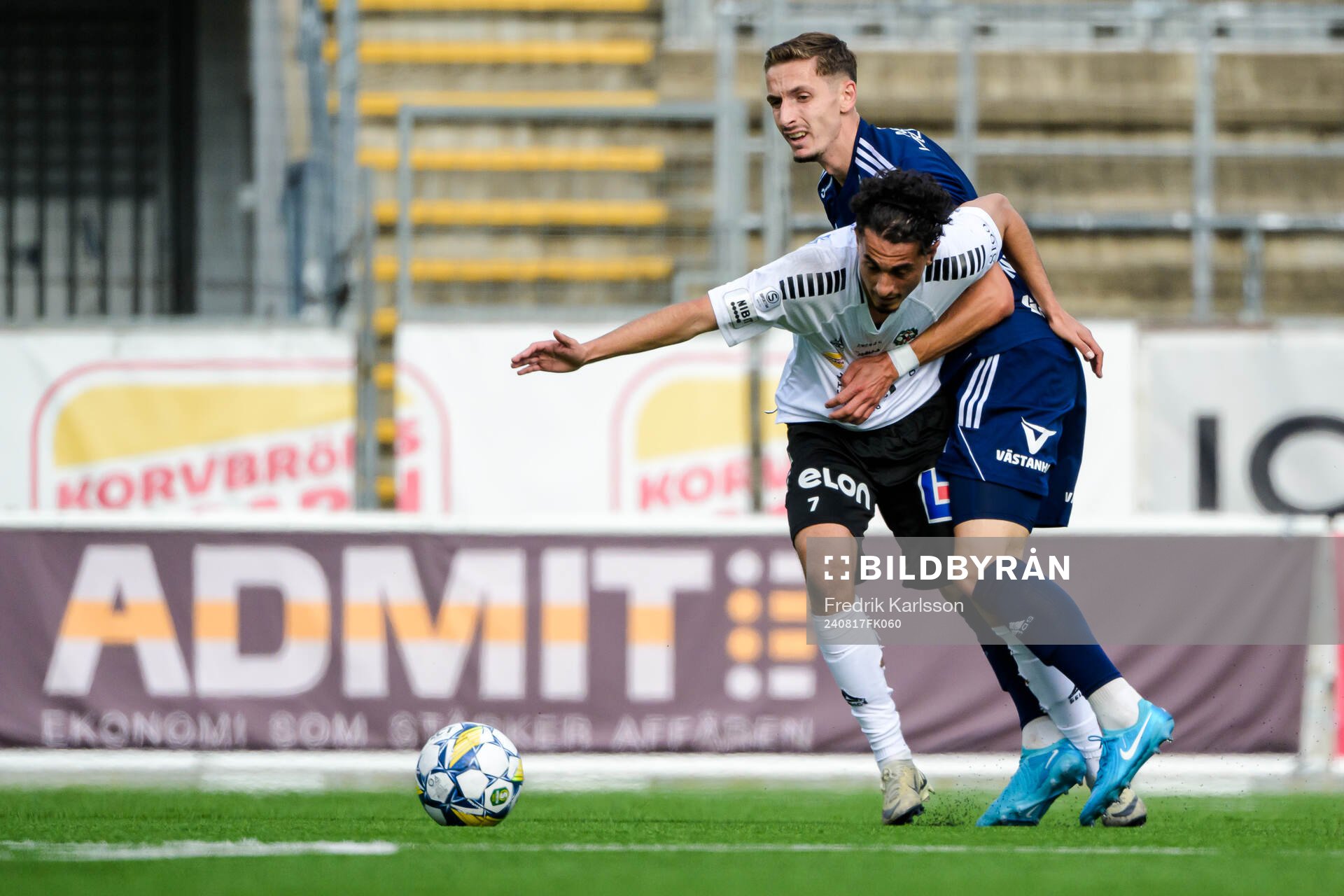 Örebros Elias Barsoum och Gefles Lukas Browning Lagerfeldt