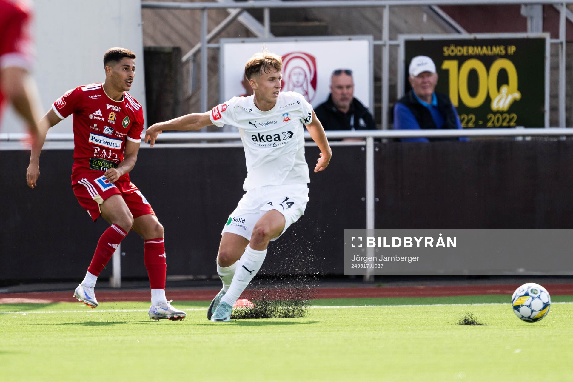 Skövde AIKs Marcus Mikhail och Helsingborgs Lukas Kjellnäs