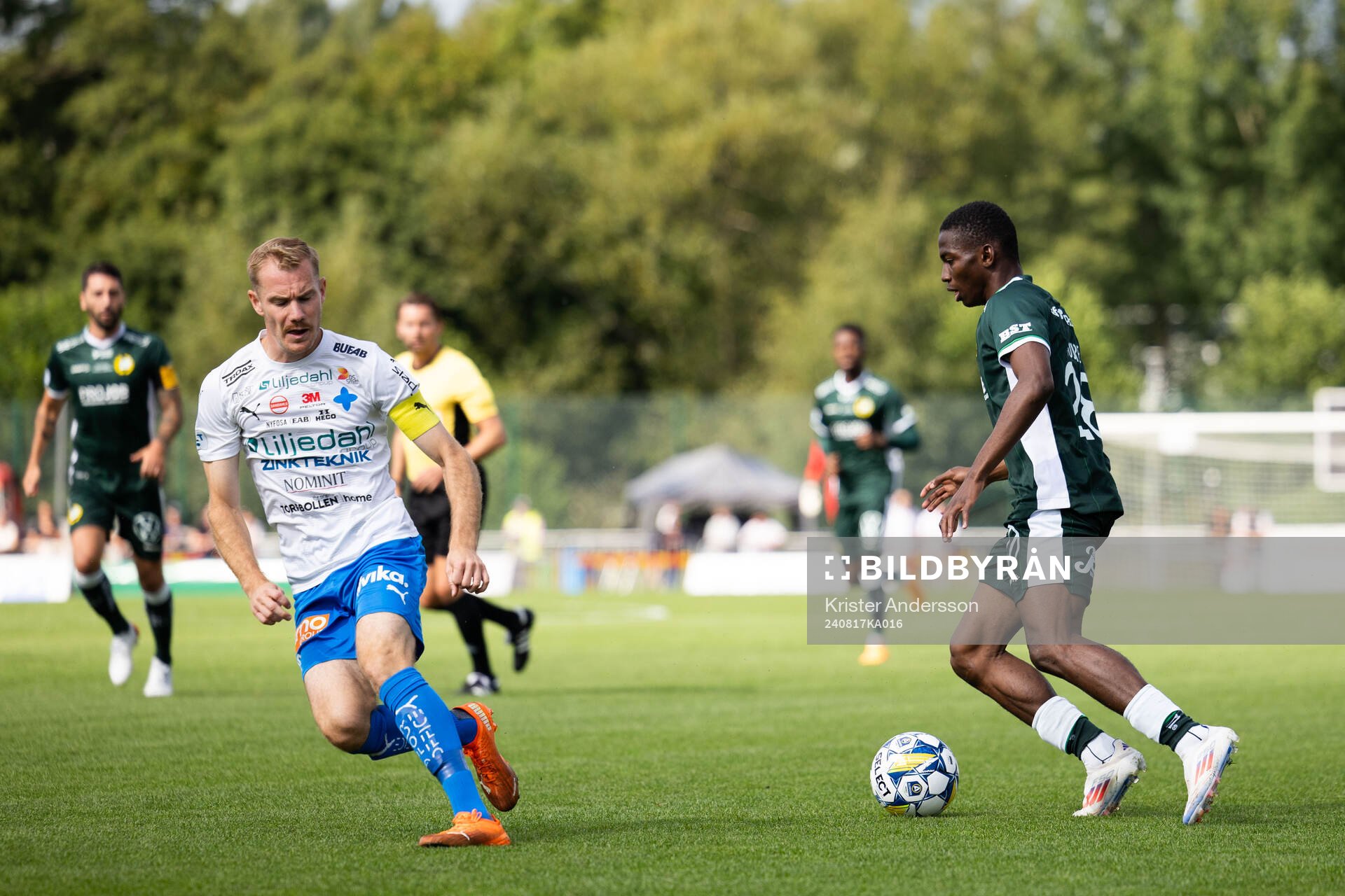 Värnamos Freddy Winsth och Hammarbys Bouzomana Toure