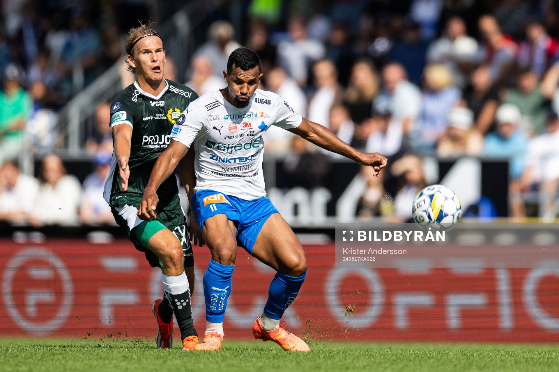 Hammarbys Markus Karlsson och Värnamos Wenderson Oliveira