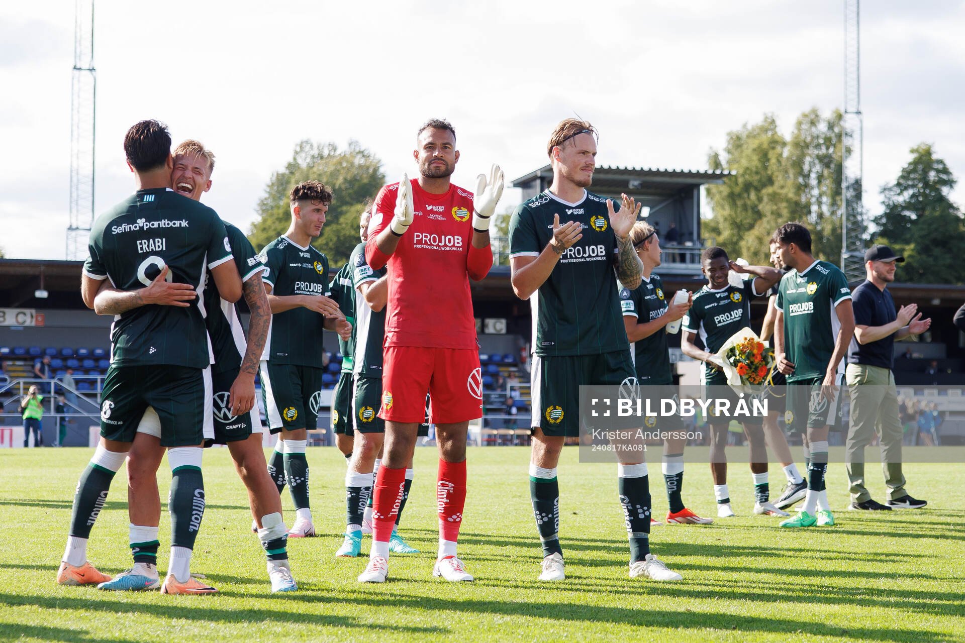 Hammarbys spelare jublar