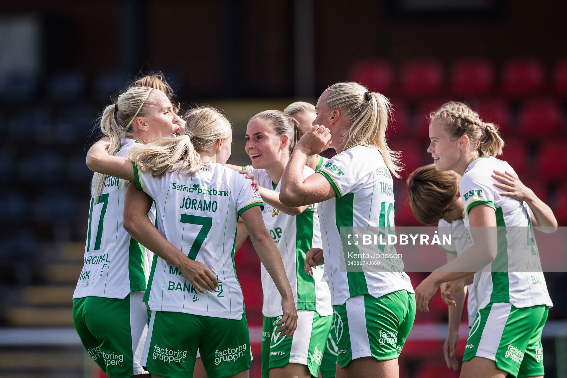Hammarbys Smilla Vallotto jublar under fotbollsmatchen i Damallsvenskan mellan Hammarby och Linköping den 17 augusti 2024 i Stockholm.