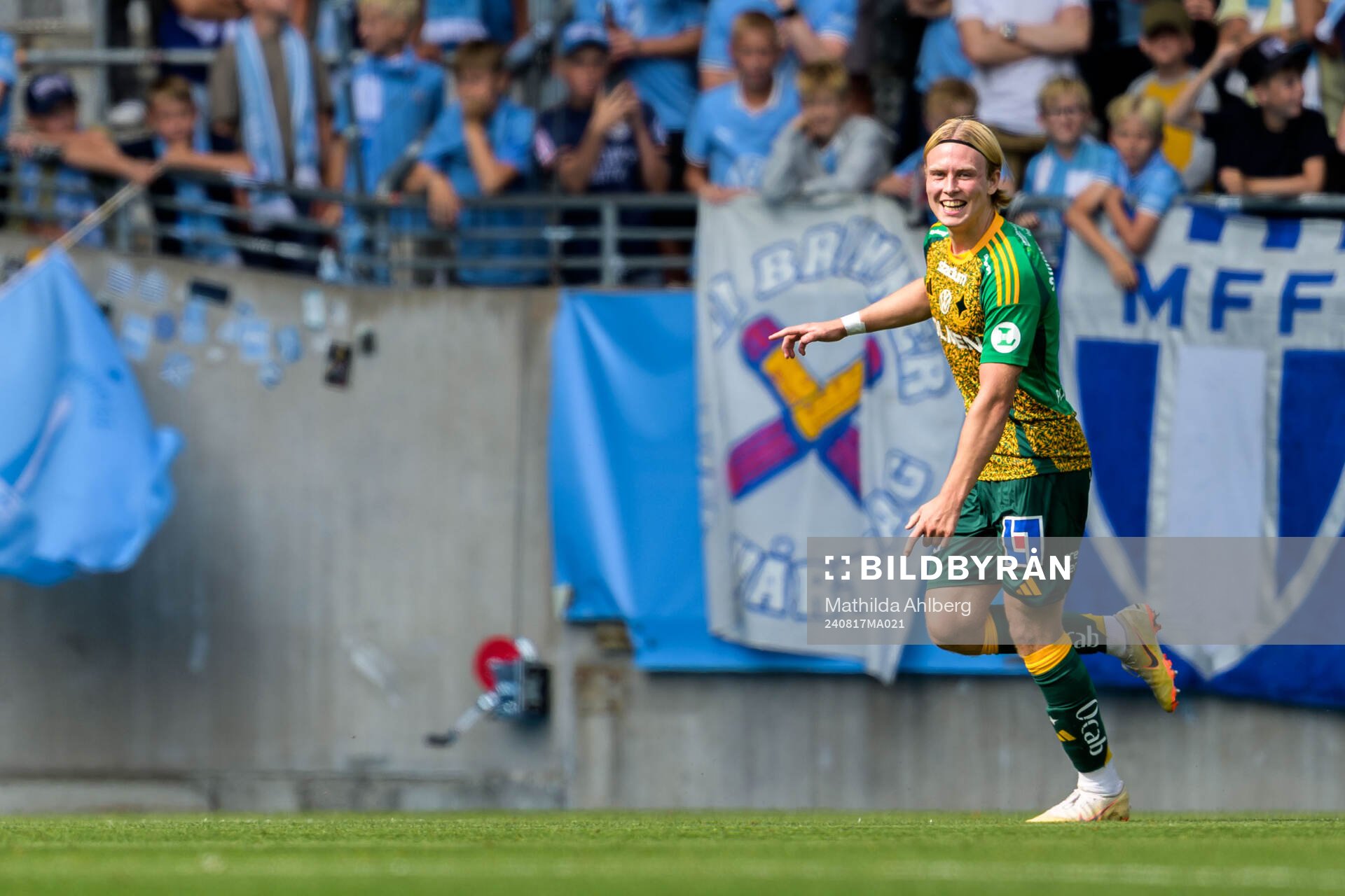 IFK Norrköpings Isak Andri Sigurgeirsson jublar