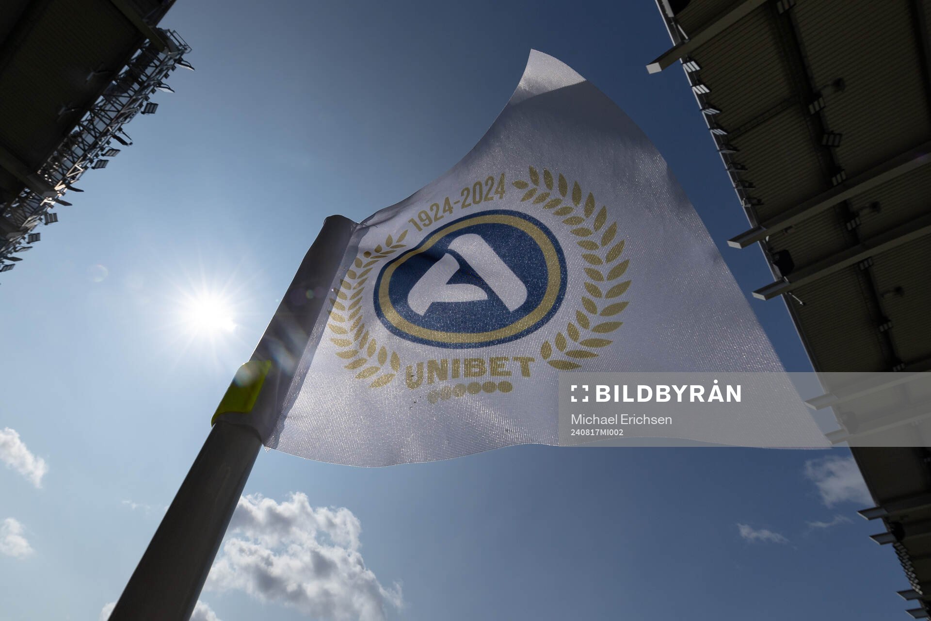 En hörnflagga inne på Gamla Ullevi innan fotbollsmatchen