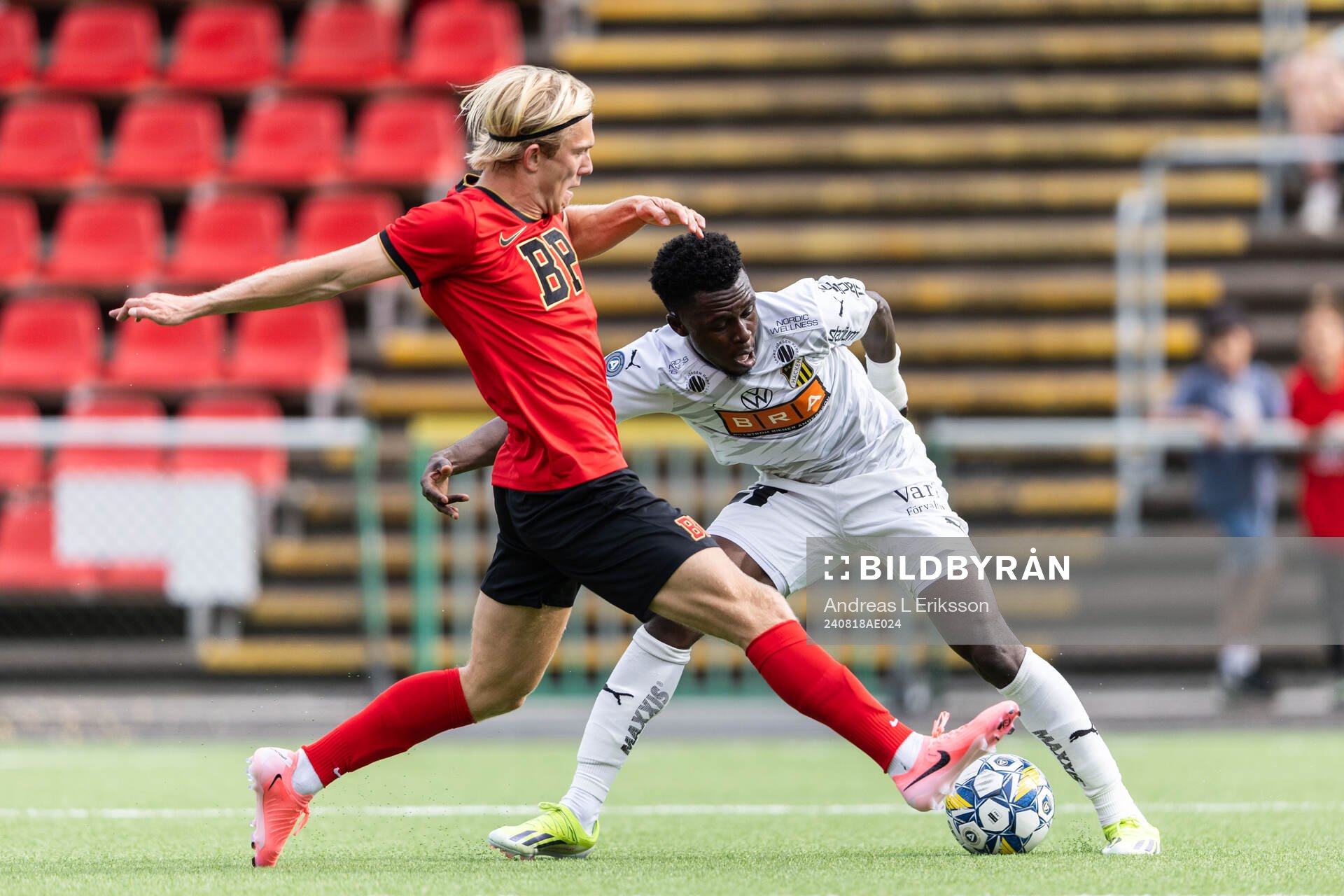 Brommapojkarnas Alexander Jensen och Häckens Zeidane