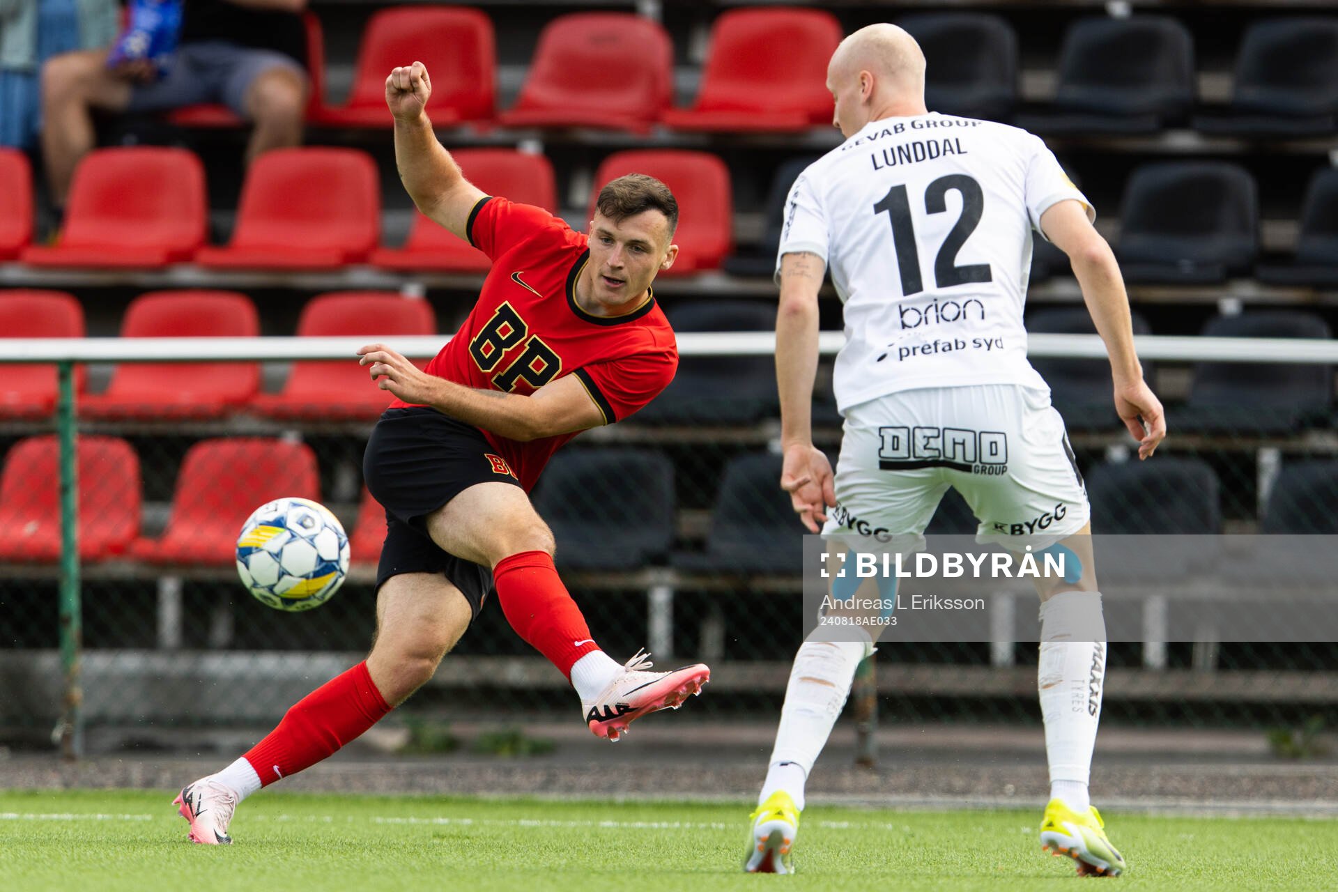 Brommapojkarnas Adam Skanning Jakobsen och Häckens Valgeir