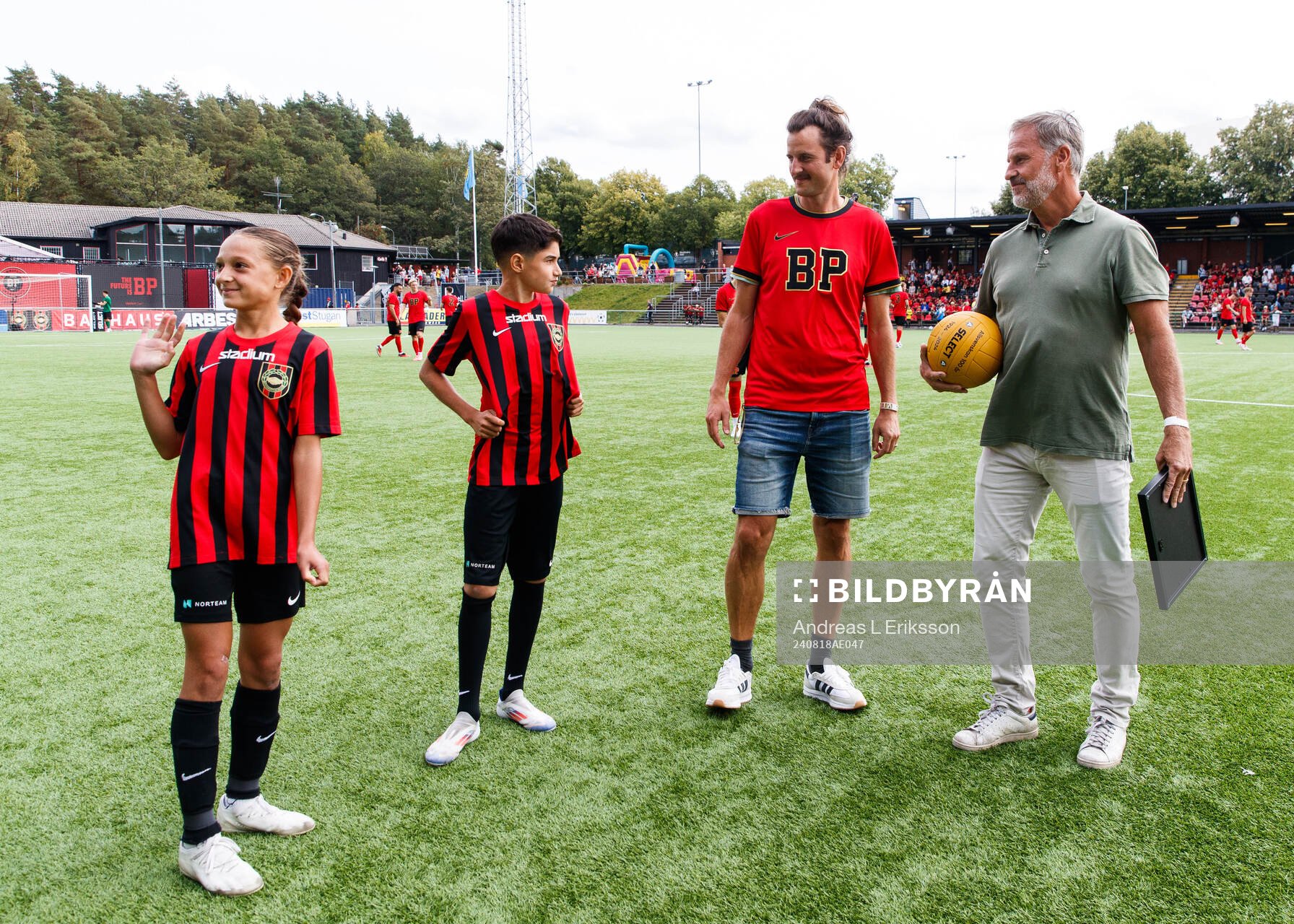Ungdomsspelarna Melina Malik Papadopolou och Leonel Astaneh