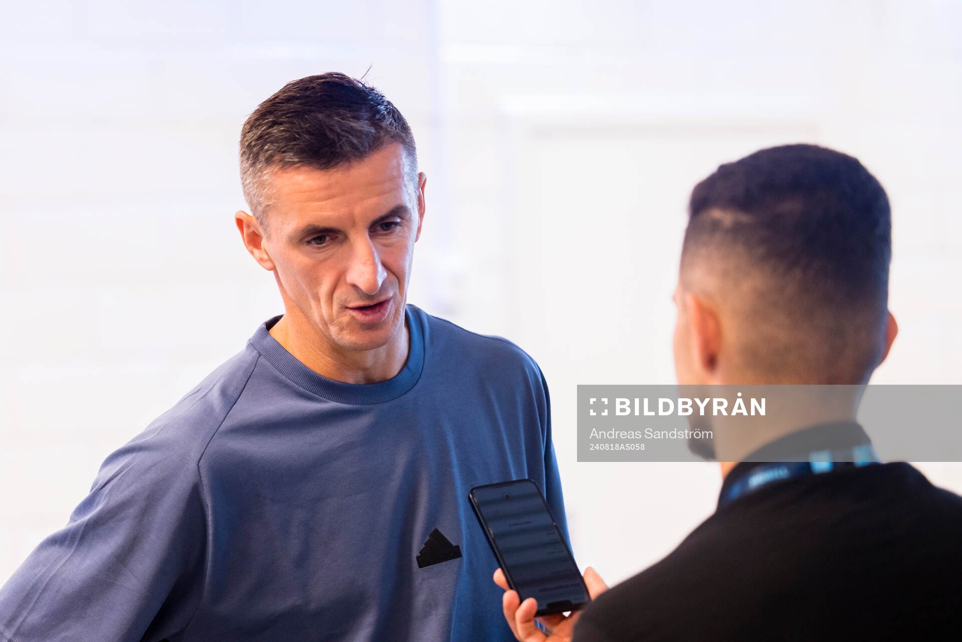 Djurgårdens Haris Radetinac intervjuas av media efter fotbollsmatchen i Allsvenskan mellan Djurgården och AIK den 18 augusti 2024 i Stockholm.