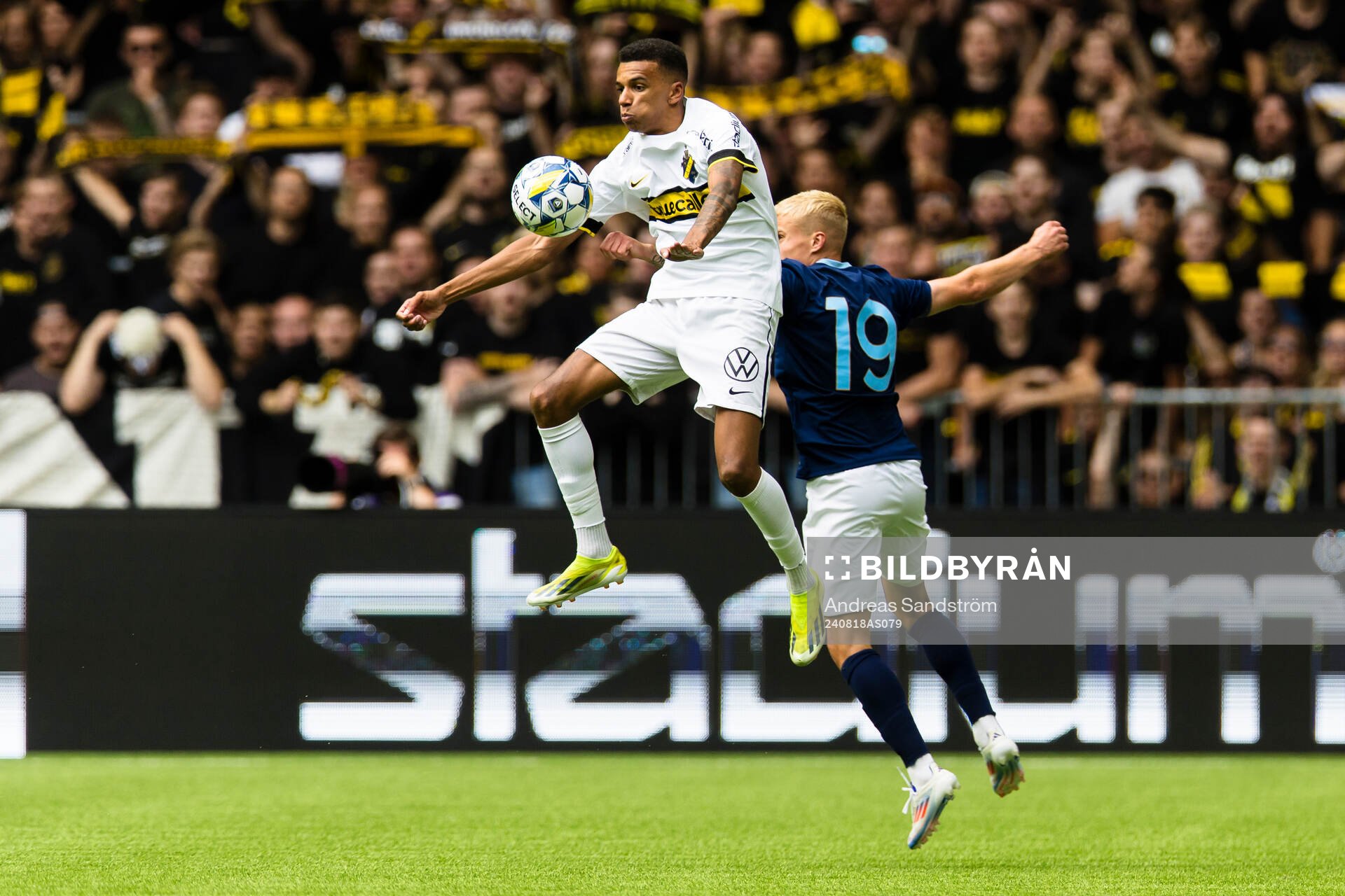 AIKs Rui Manuel Muati Modesto och Djurgårdens Viktor Bergh