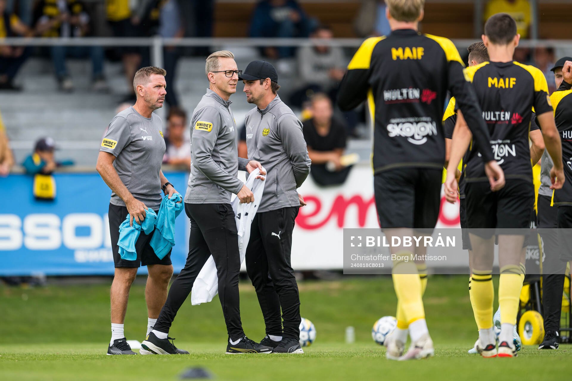 Mjällbys assisterande tränare Christofer Augustsson inför fotbollsmatchen i Allsvenskan mellan Mjällby och Elfsborg den 18 augusti 2024 i Hällevik.