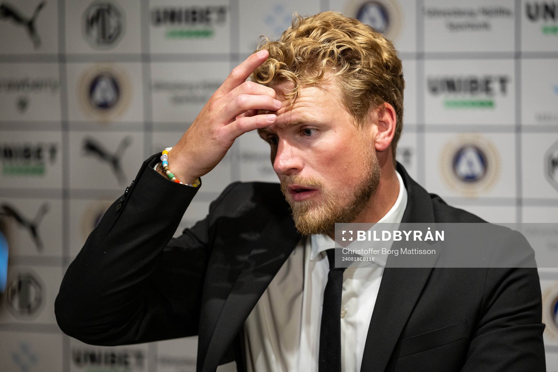 Elfsborgs manager Oscar Hiljemark deppar vid en