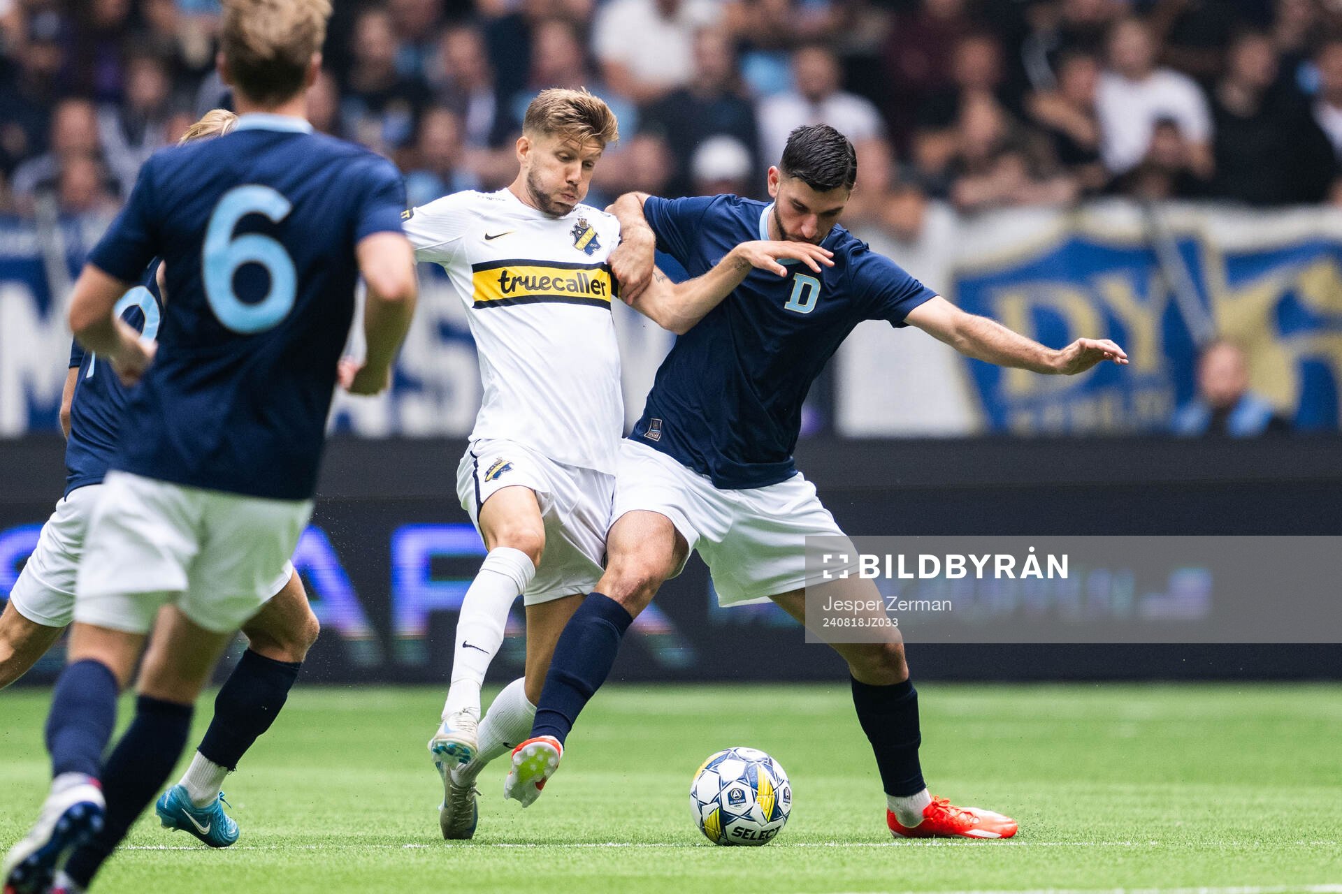 AIKs Anton Salétros och Djurgårdens Besard Sabovic