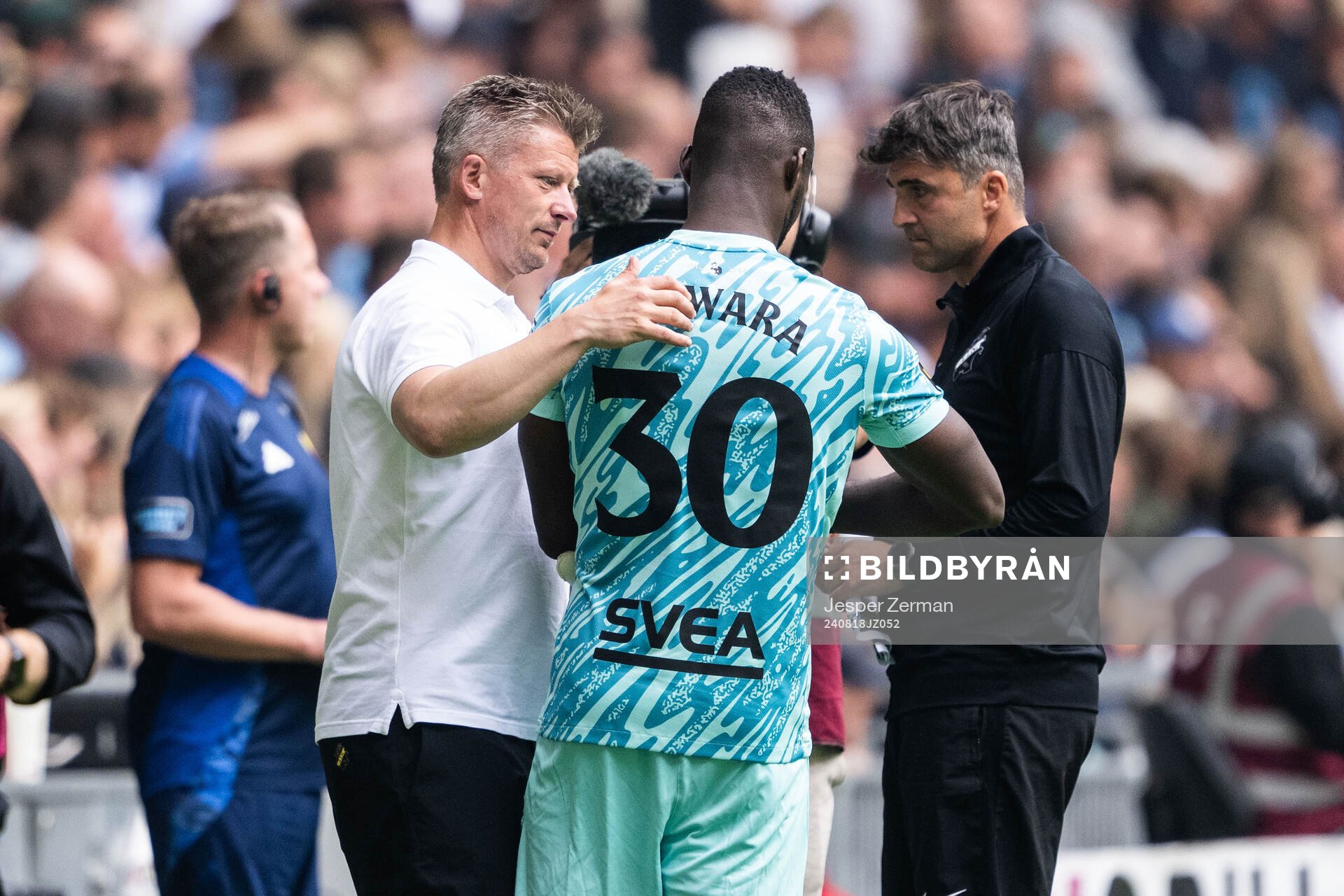 AIKs tränare Mikkjal Thomassen och målvakt Ismael Diawara