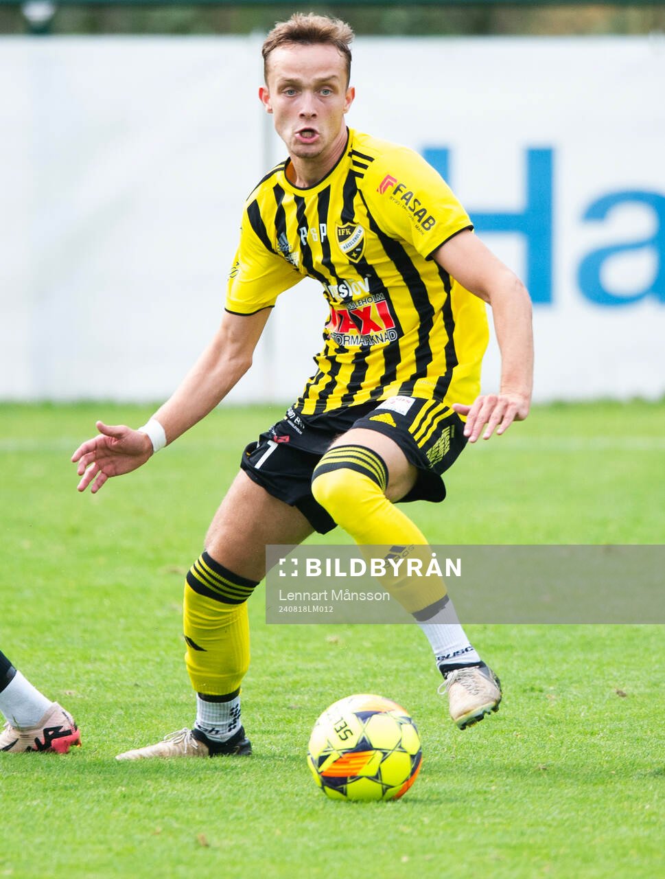 IFK Hässleholms Philipp Berndt  i matchen i div 2 mellan
