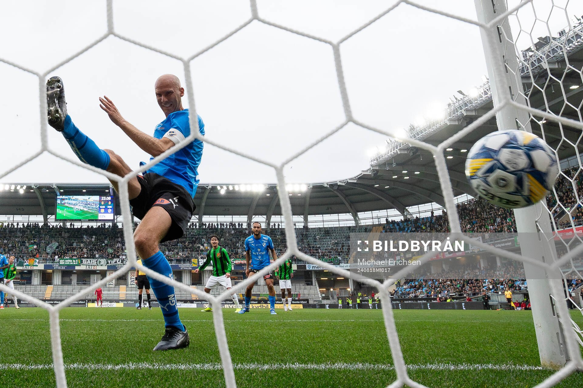 GAIS Filip Beckman nickar in 1-0 (ej i bild) förbi