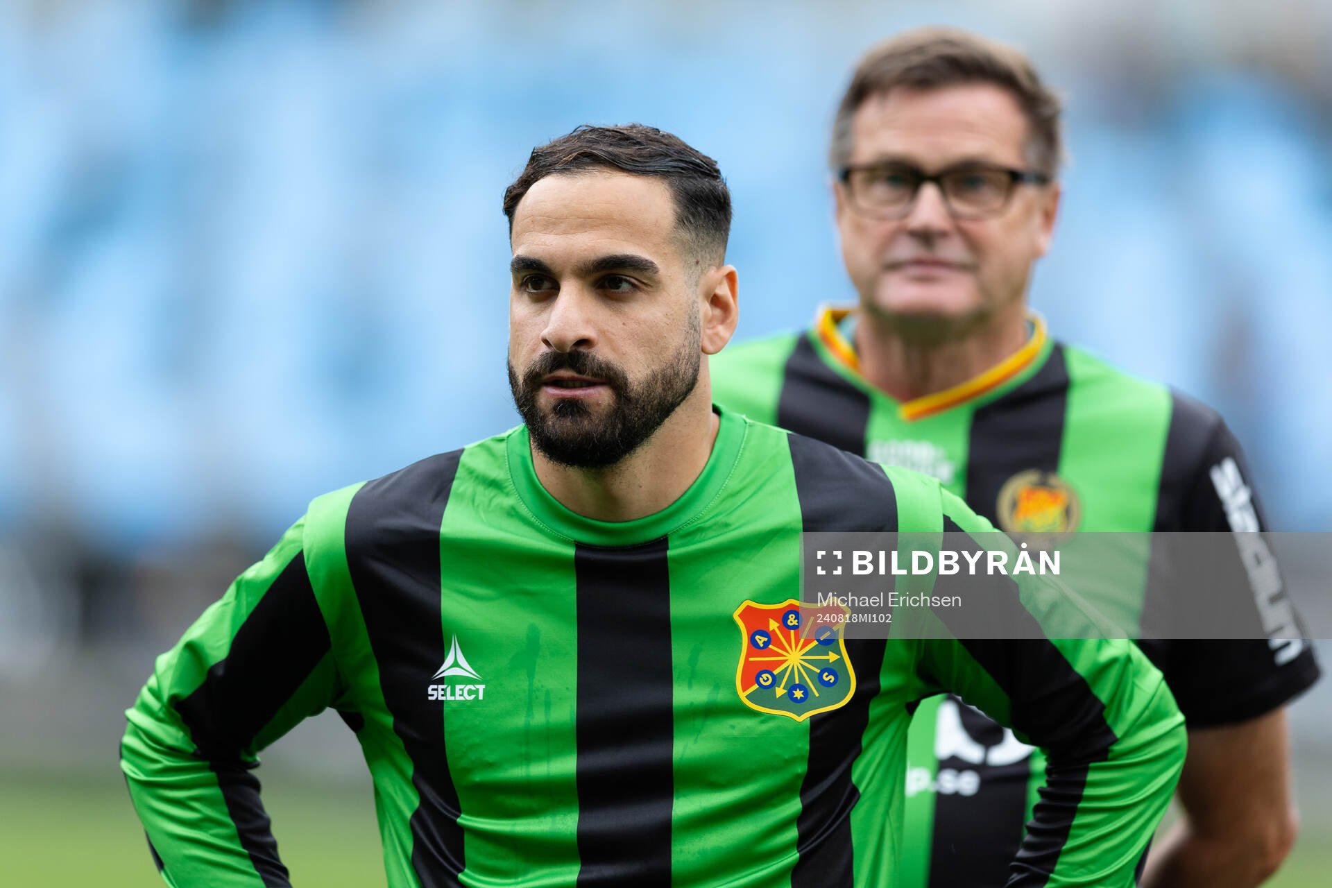 GAIS Mervan Celik på line up innan  fotbollsmatchen i