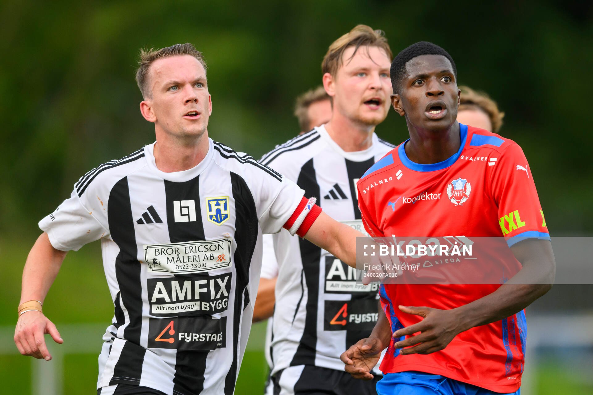 Herrestads Erik Andreasson och Helsingborgs Chisomnazu