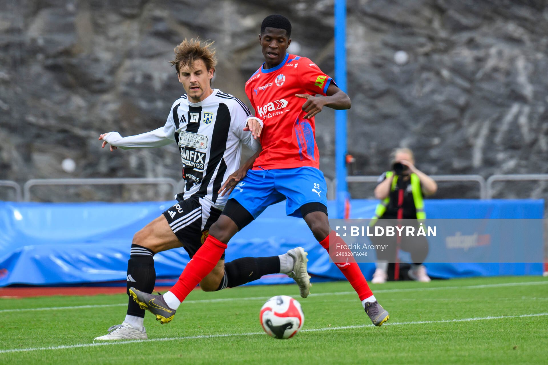 Herrestads Alexander Hagelberg och Helsingborgs Chisomnazu