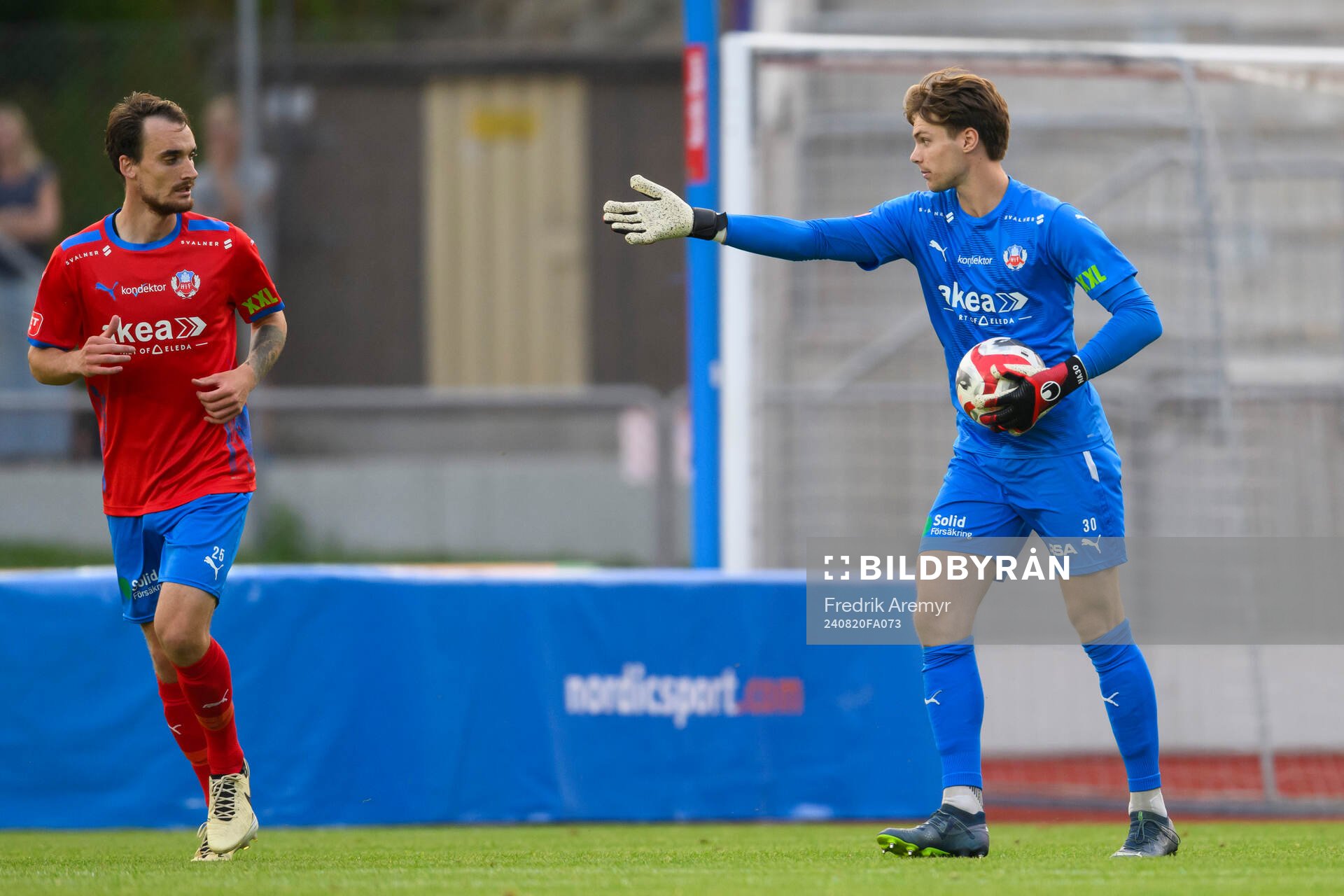 Helsingborgs Adam Hellborg och Helsingborgs målvakt Nils