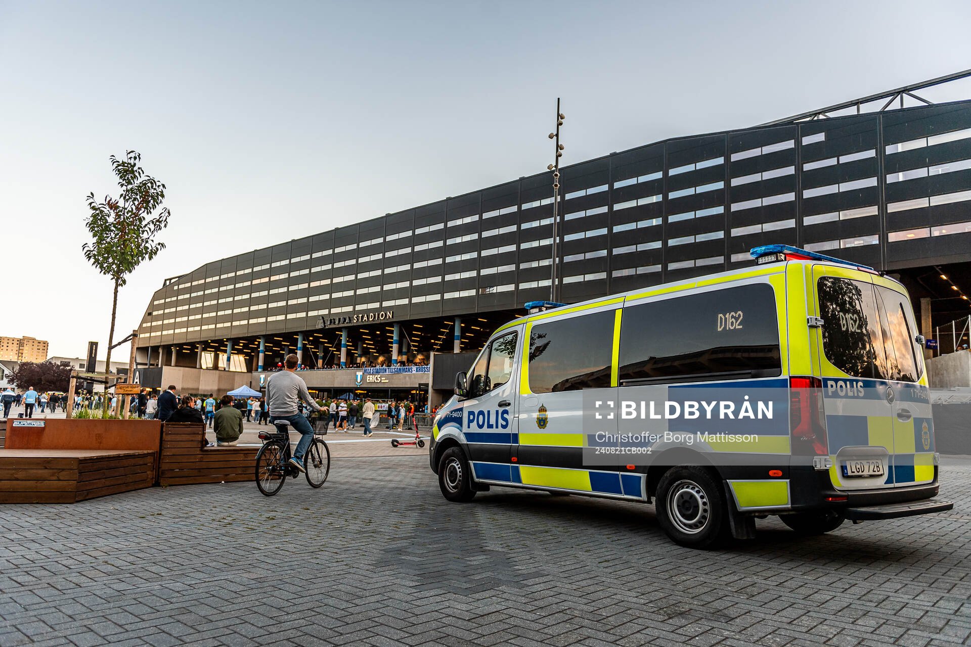A police car outsite Malmö New Stadium