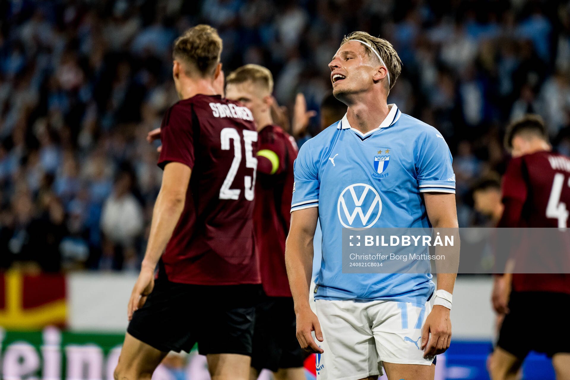 Jens Stryger of Malmö FF looks dejected