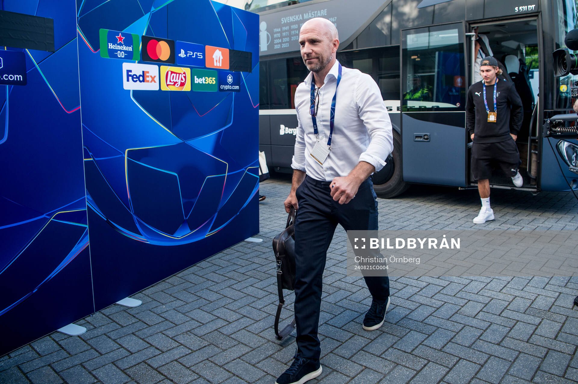 Head coach Henrik Rydström of Malmö FF arrives